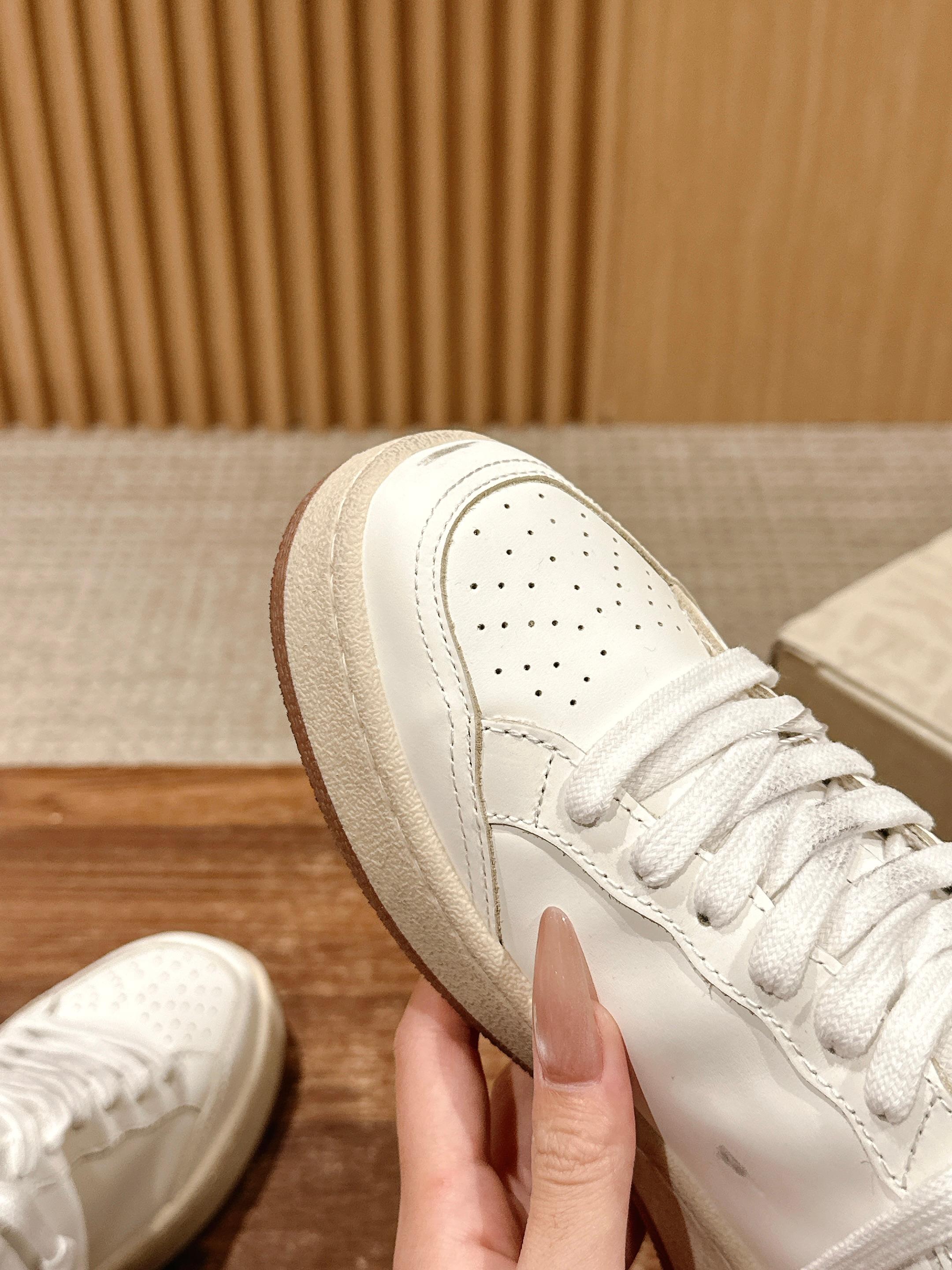 LuxluxHouse Best Quality Shoes Golden Goose
