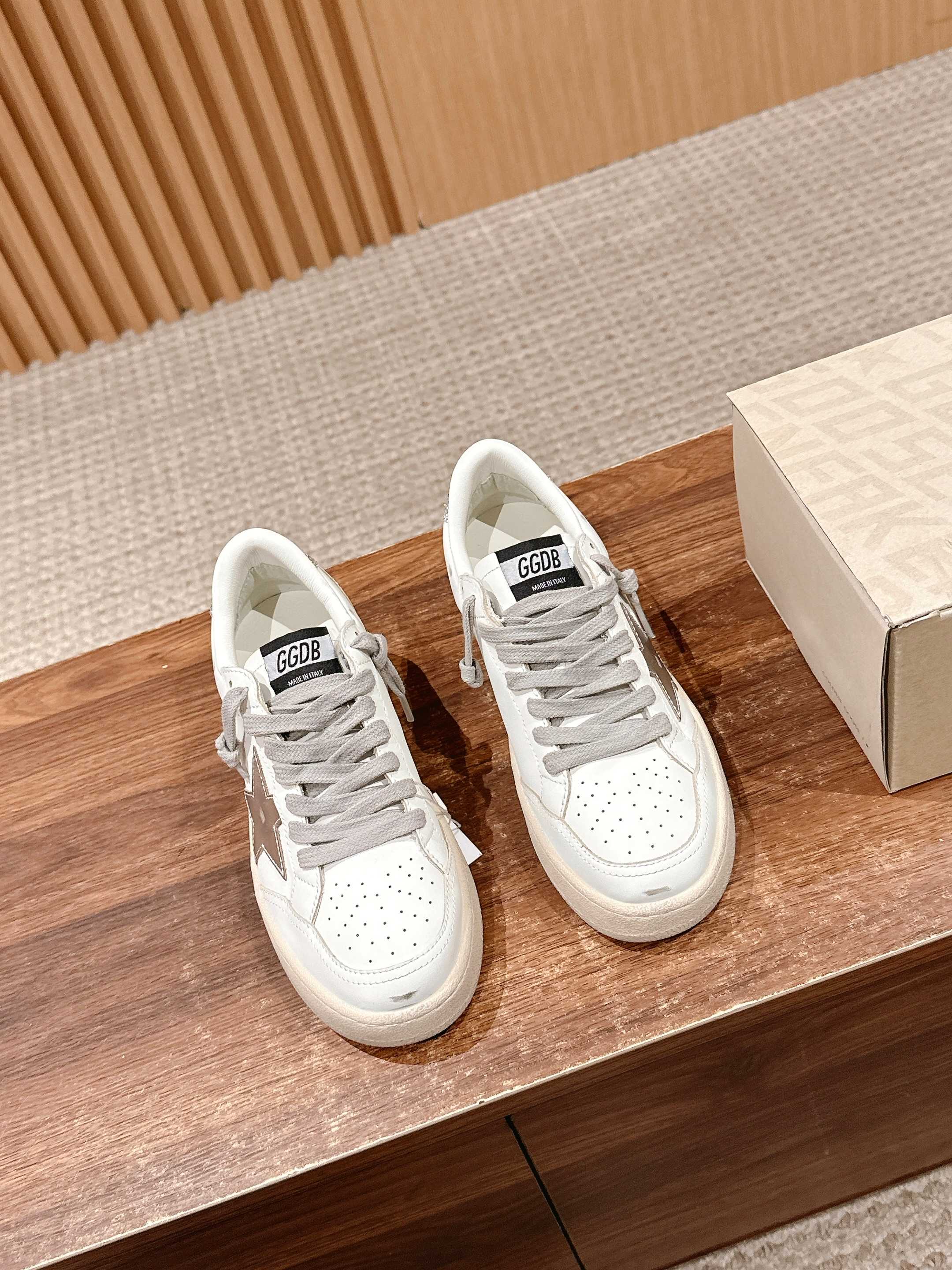 LuxluxHouse Best Quality Shoes Golden Goose