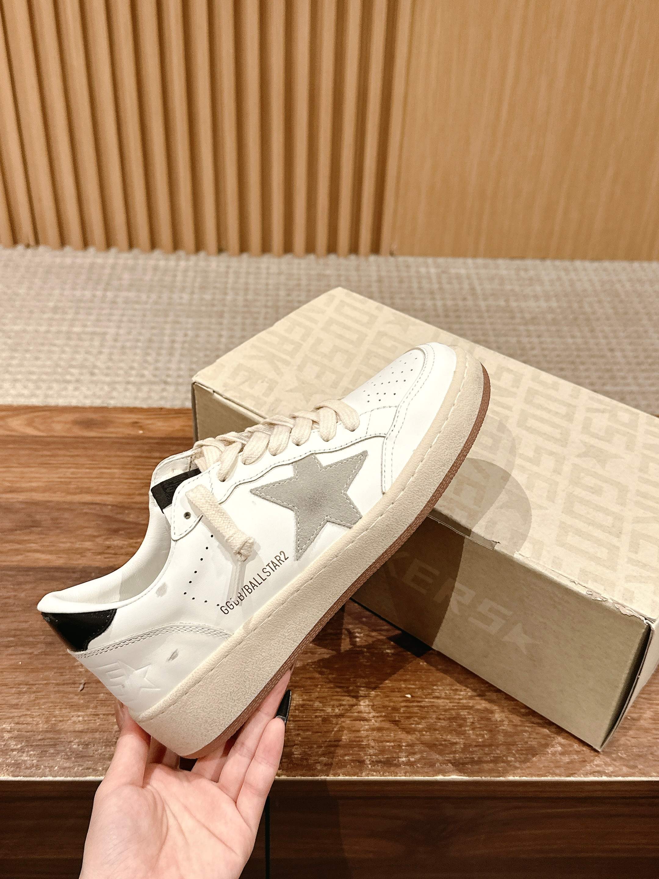 LuxluxHouse Best Quality Shoes Golden Goose