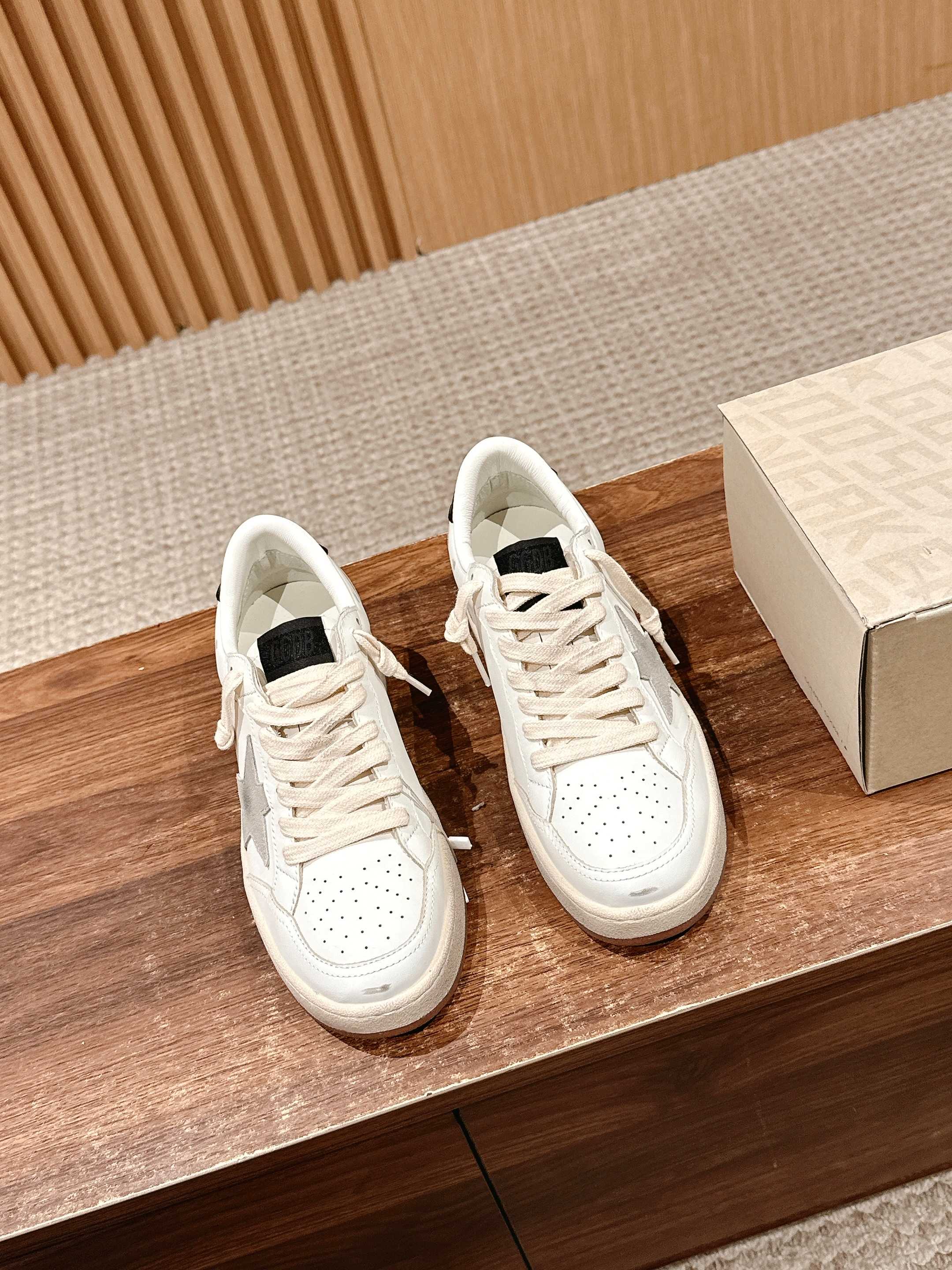 LuxluxHouse Best Quality Shoes Golden Goose