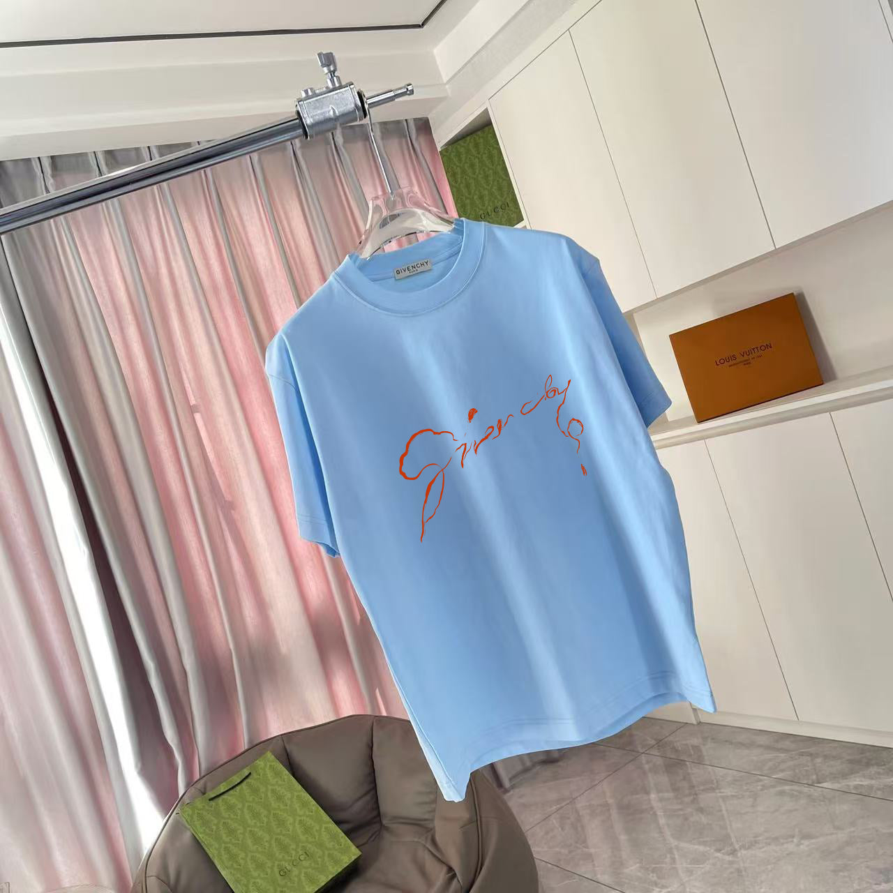 LuxluxHouse Best Quality Clothes Givenchy T-shirt