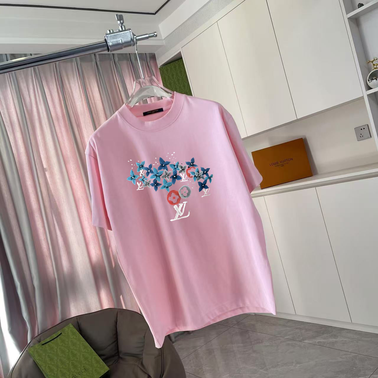 LuxluxHouse Best Quality Clothes T-shirt Louis Vuitton