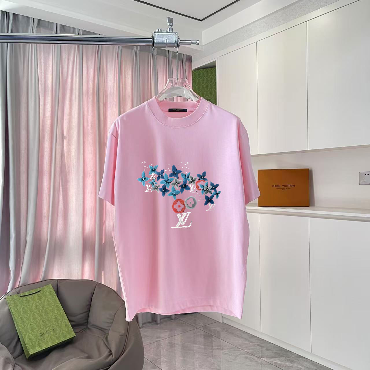 LuxluxHouse Best Quality Clothes T-shirt Louis Vuitton