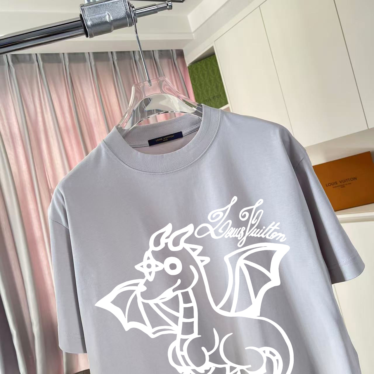 LuxluxHouse Best Quality Clothes T-shirt Louis Vuitton