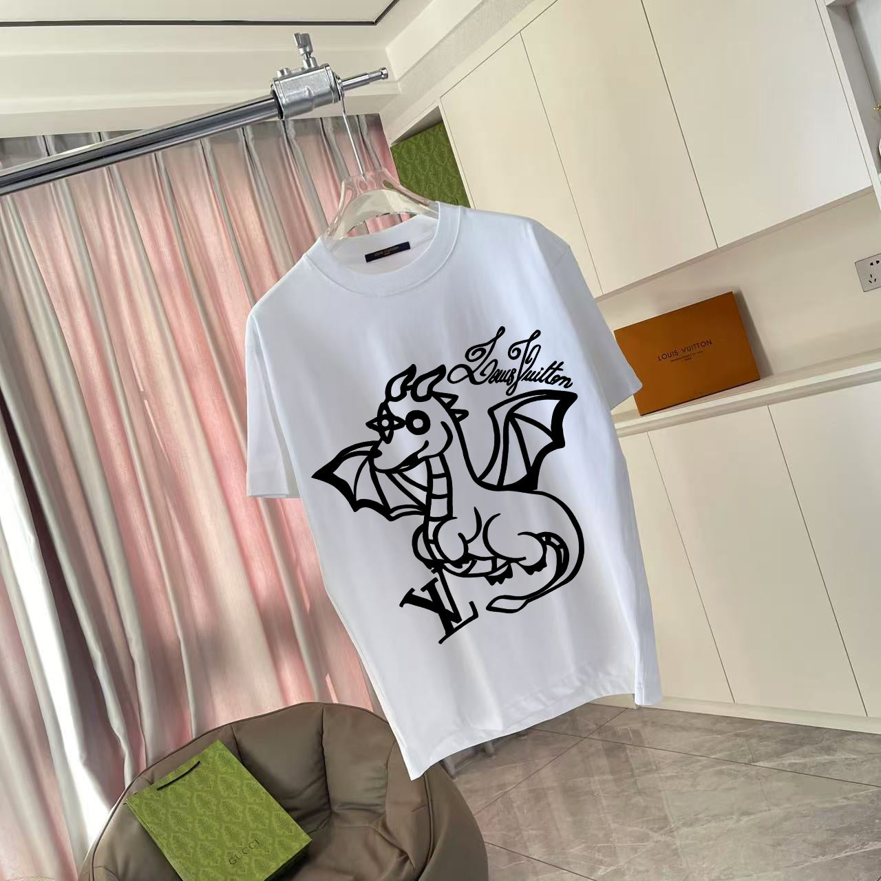 LuxluxHouse Best Quality Clothes T-shirt Louis Vuitton