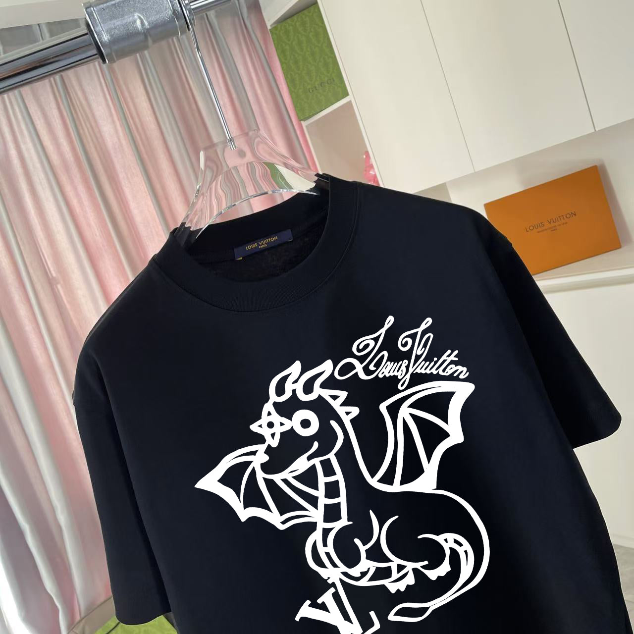 LuxluxHouse Best Quality Clothes T-shirt Louis Vuitton