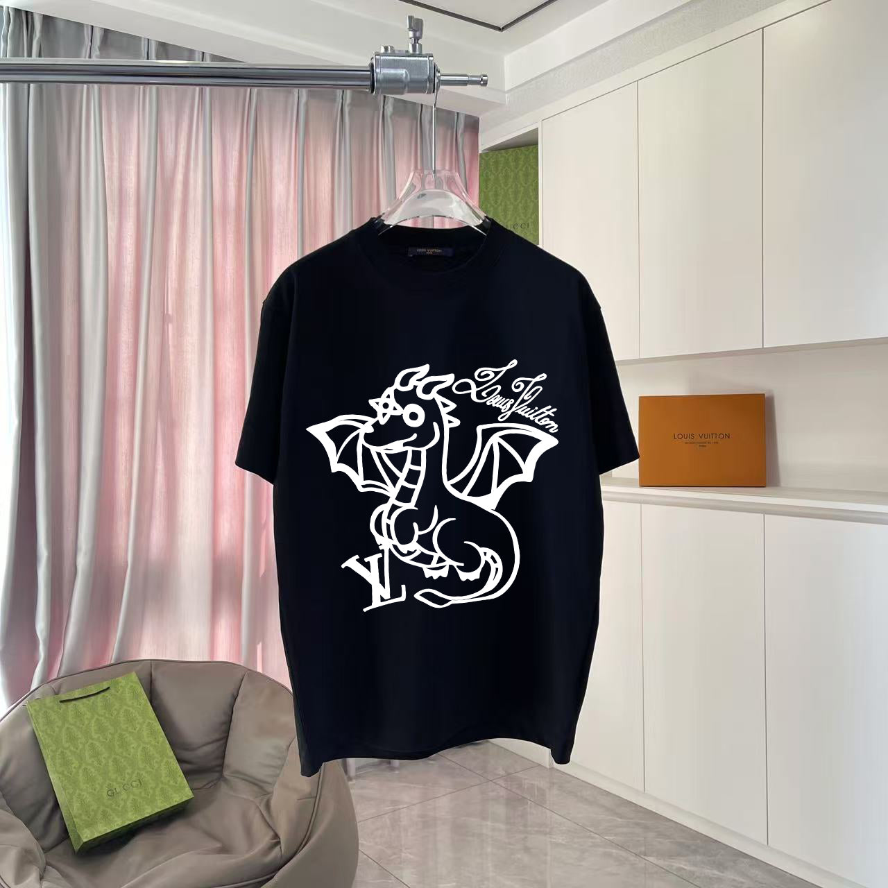 LuxluxHouse Best Quality Clothes T-shirt Louis Vuitton