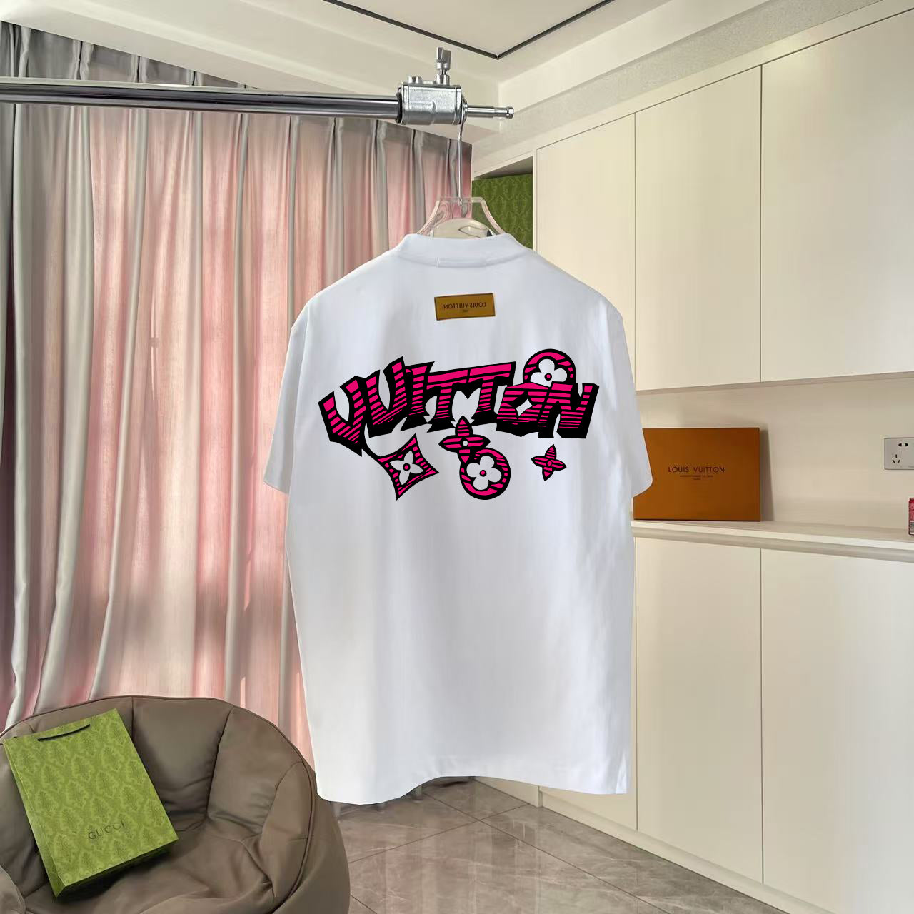 LuxluxHouse Best Quality Clothes T-shirt Louis Vuitton