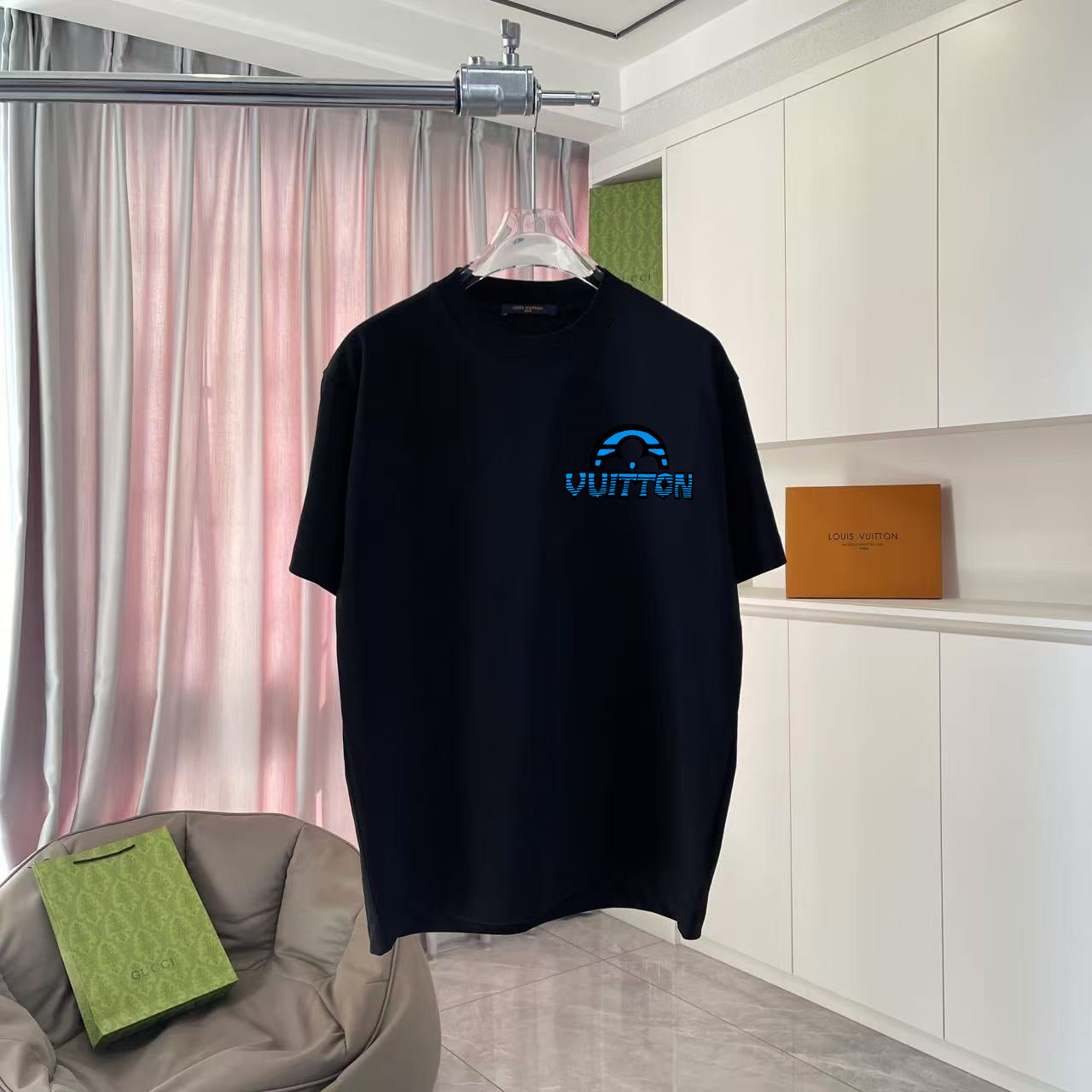 LuxluxHouse Best Quality Clothes T-shirt Louis Vuitton