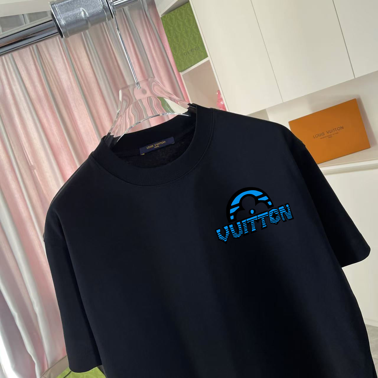 LuxluxHouse Best Quality Clothes T-shirt Louis Vuitton