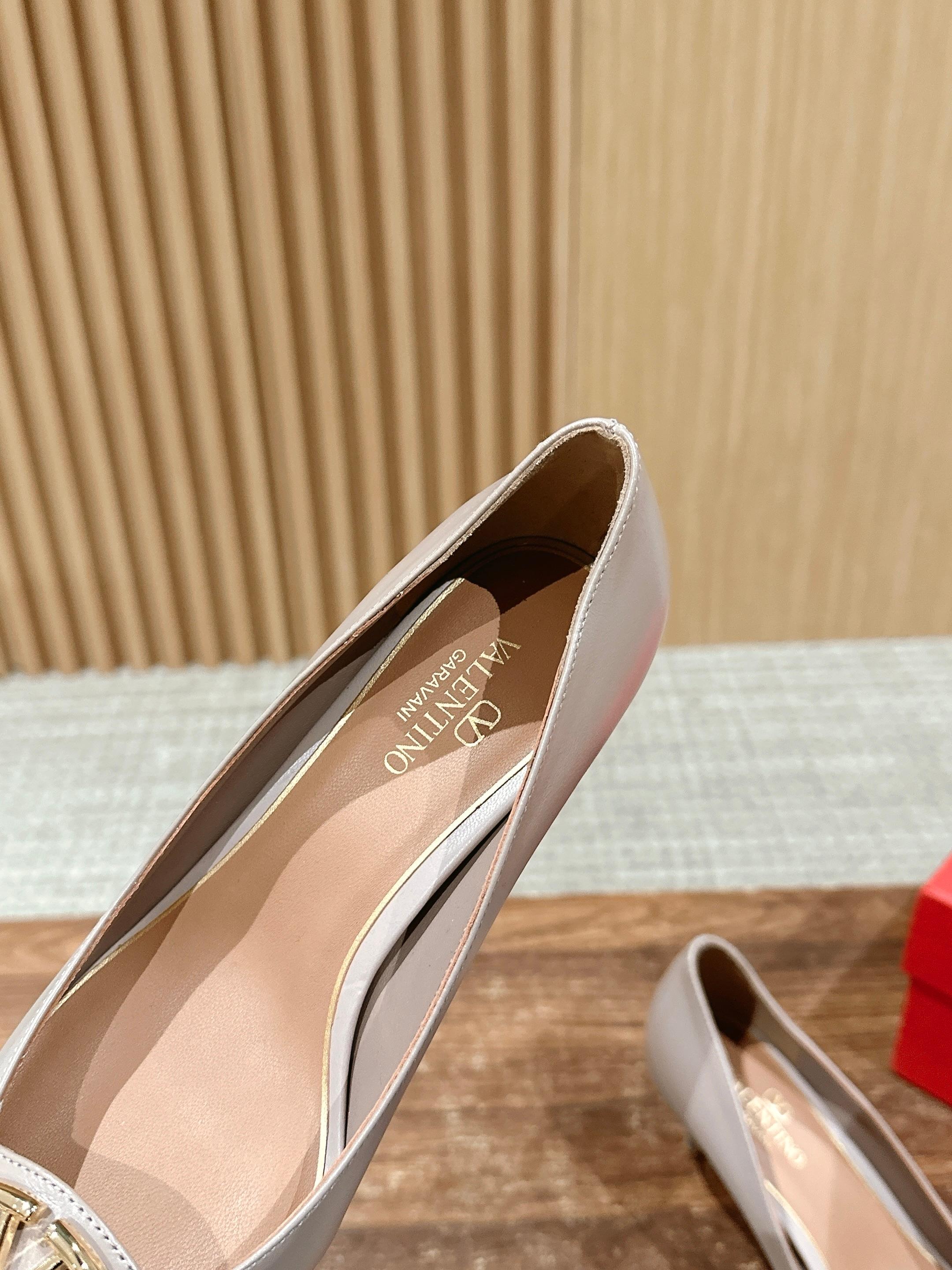 LuxluxHouse Best Quality Valentino Women Shoes
