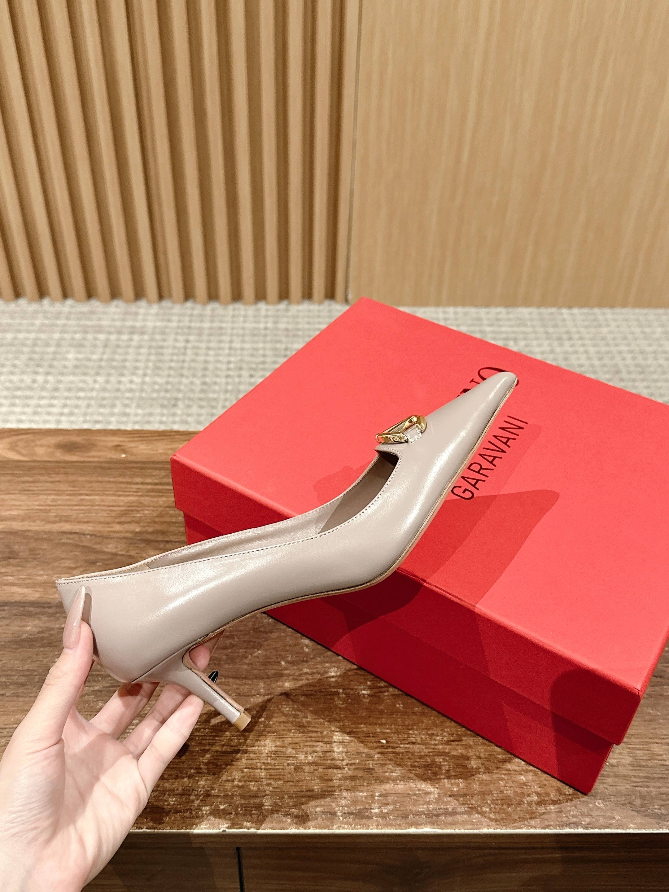 LuxluxHouse Best Quality Valentino Women Shoes