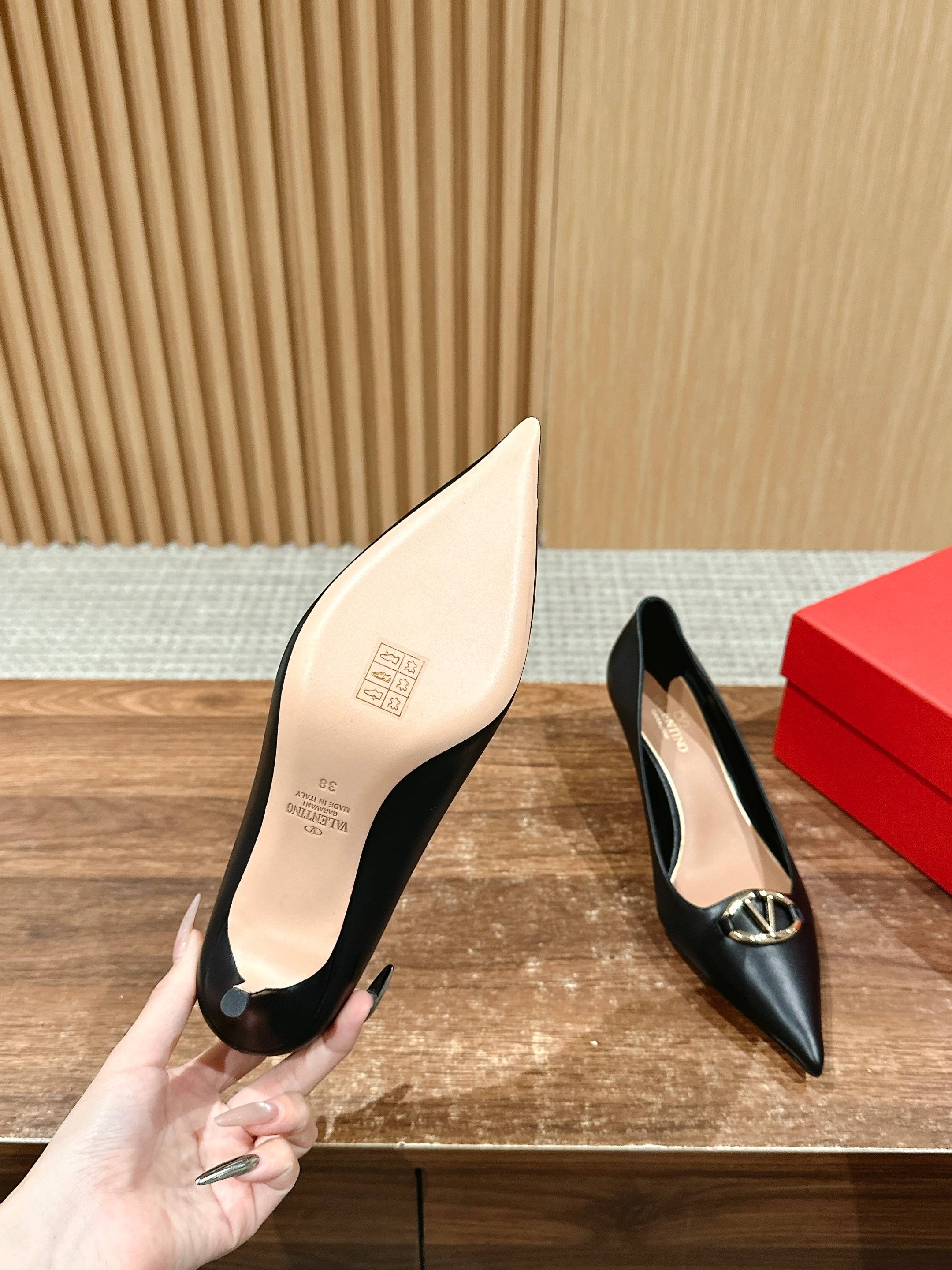 LuxluxHouse Best Quality Valentino Women Shoes