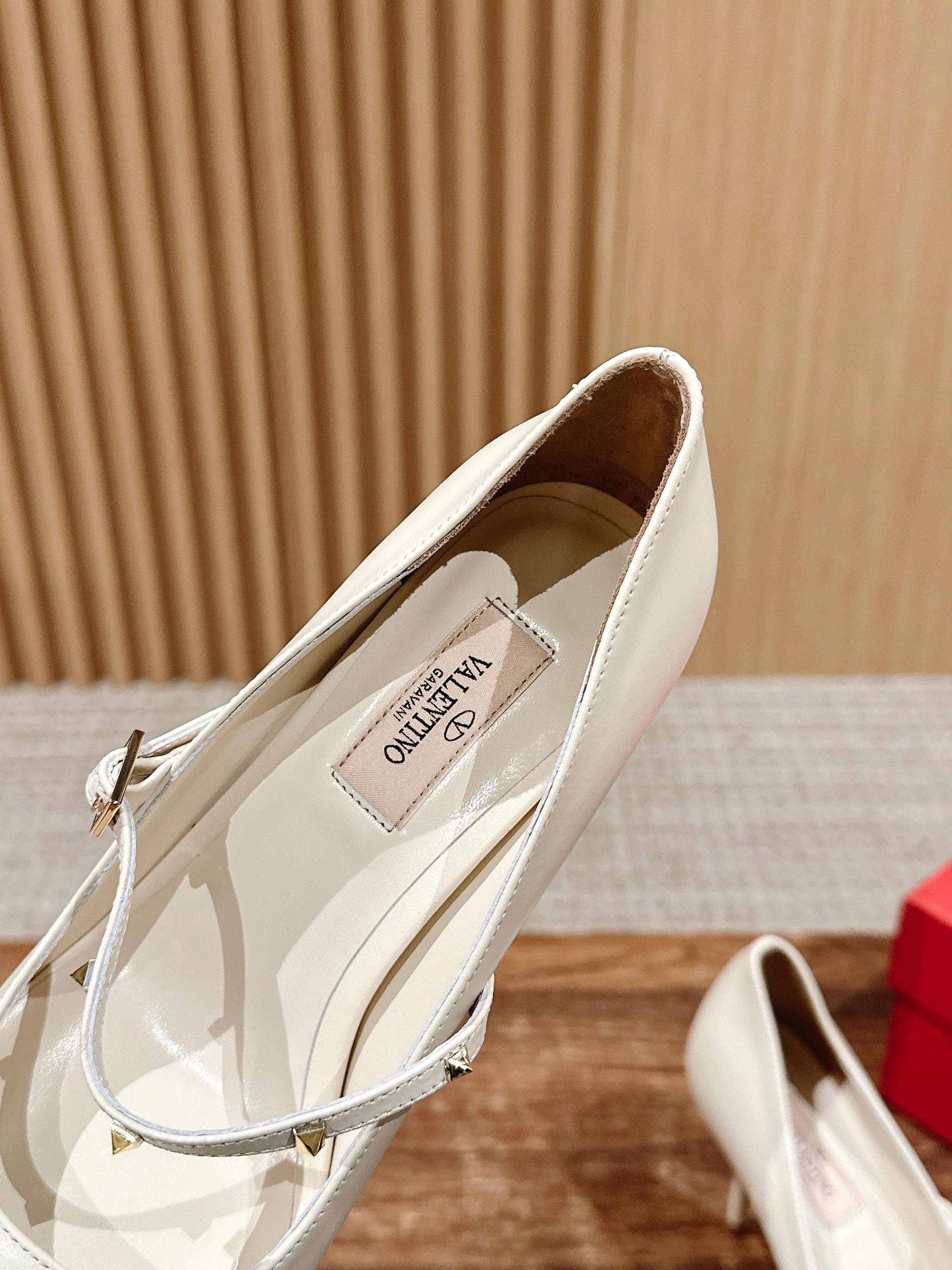 LuxluxHouse Best Quality Valentino Women Shoes