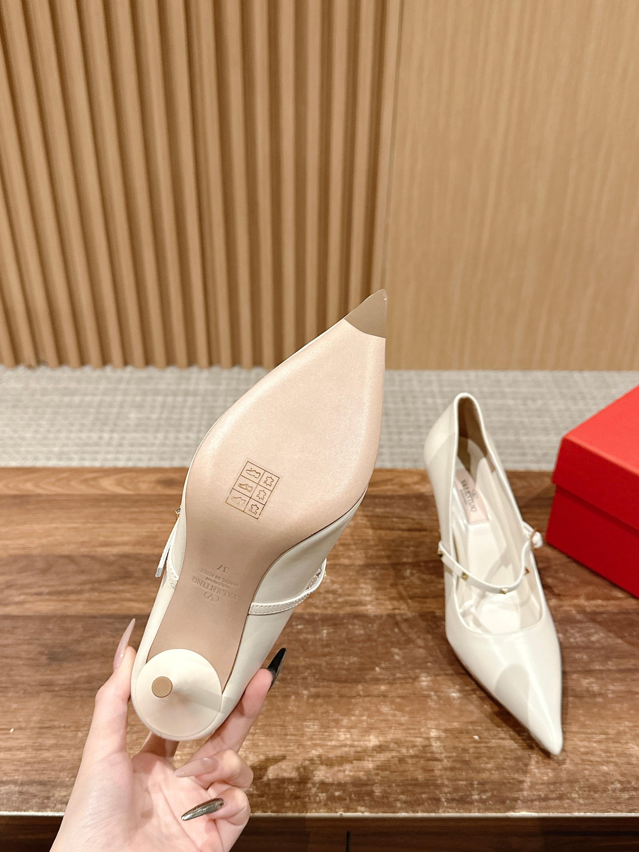 LuxluxHouse Best Quality Valentino Women Shoes