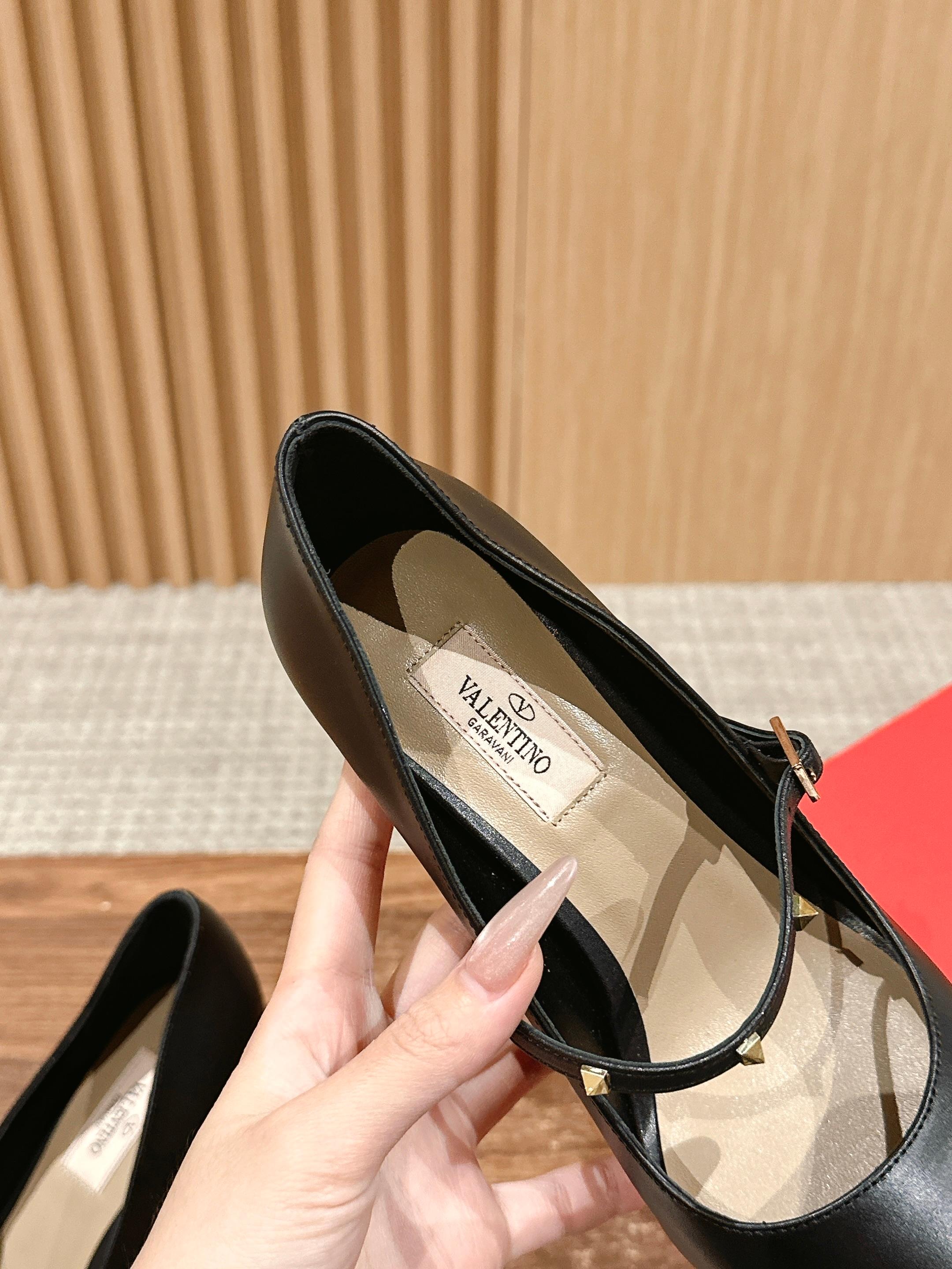 LuxluxHouse Best Quality Valentino Women Shoes
