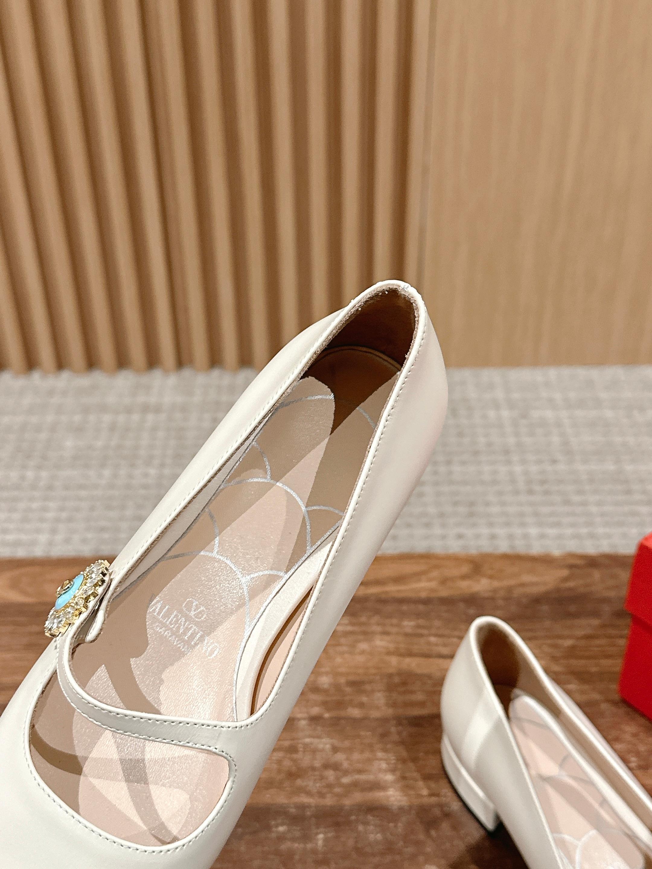 LuxluxHouse Best Quality Valentino Women Shoes