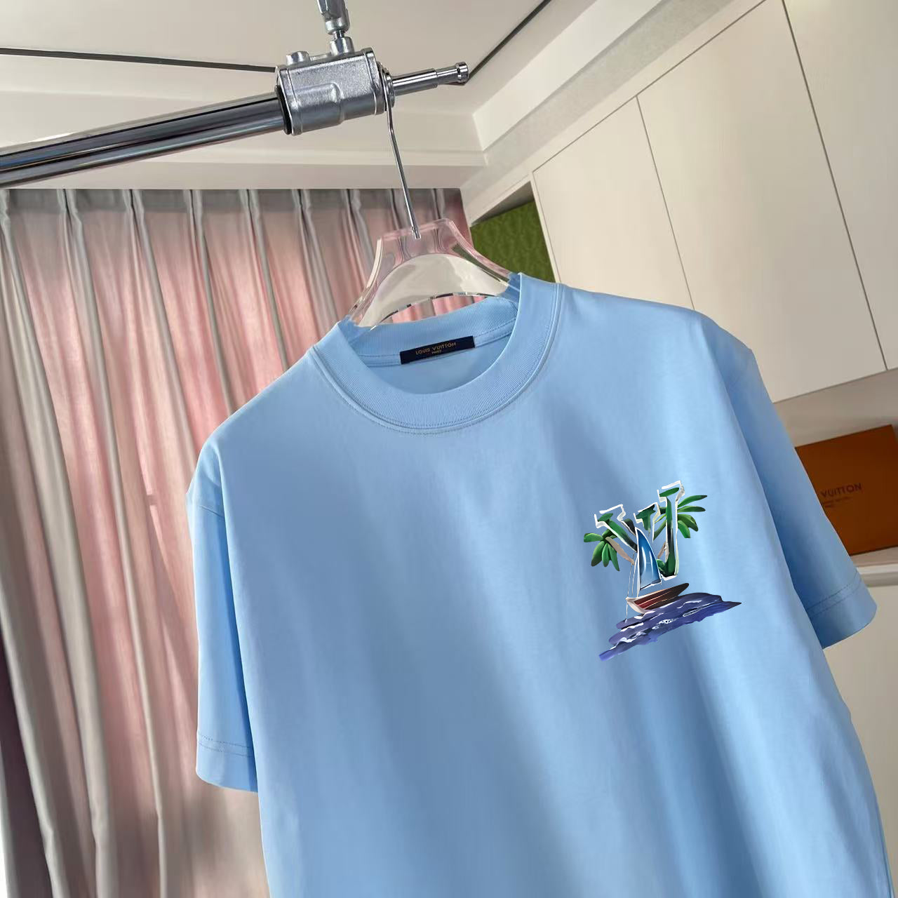 LuxluxHouse Best Quality Clothes T-shirt Louis Vuitton