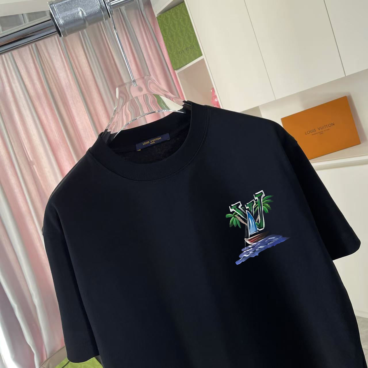 LuxluxHouse Best Quality Clothes T-shirt Louis Vuitton