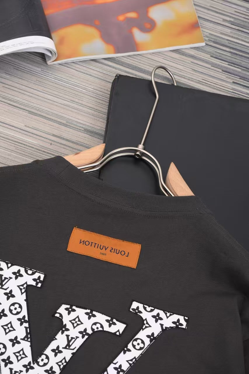 LuxluxHouse Best Quality Clothes T-shirt Louis Vuitton