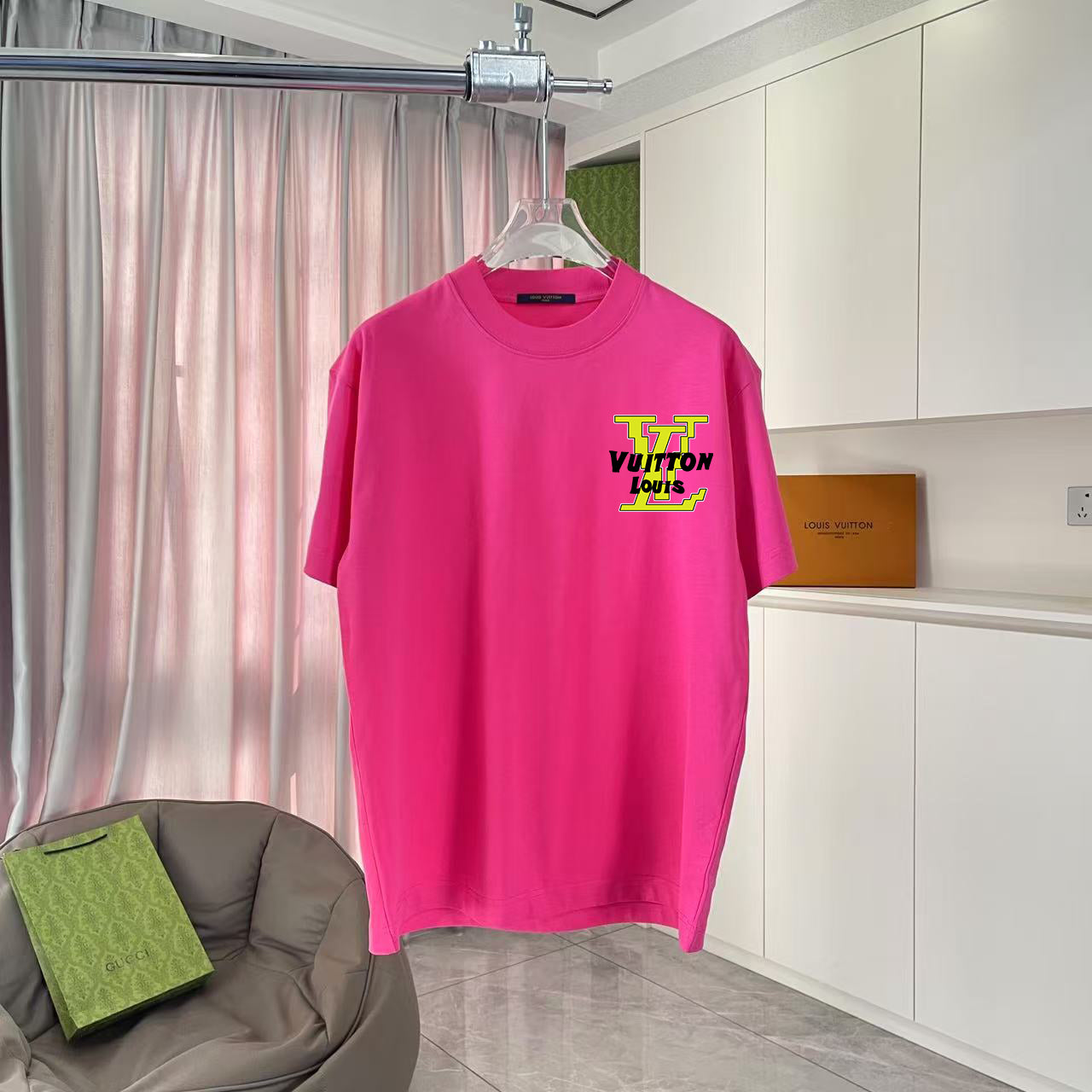 LuxluxHouse Best Quality Clothes T-shirt Louis Vuitton