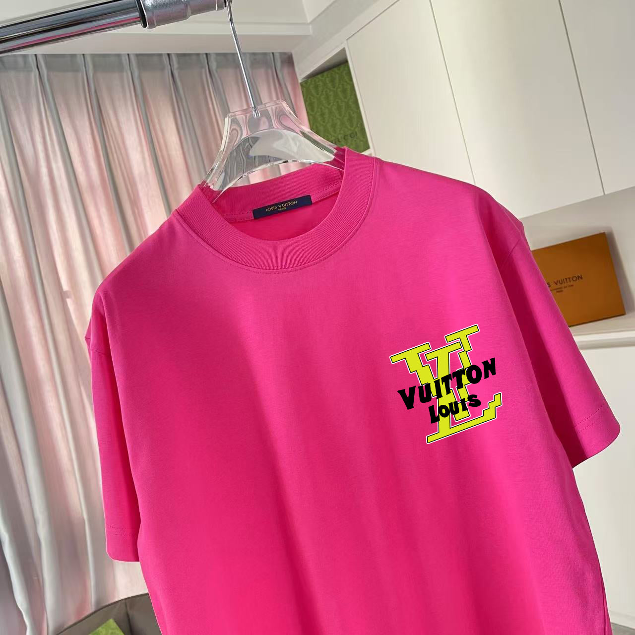 LuxluxHouse Best Quality Clothes T-shirt Louis Vuitton