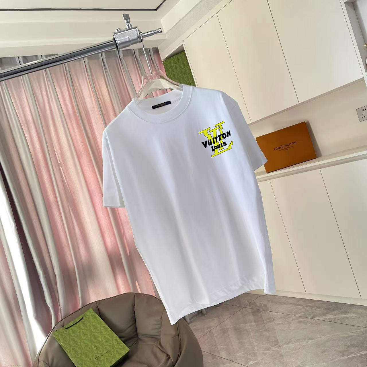 LuxluxHouse Best Quality Clothes T-shirt Louis Vuitton