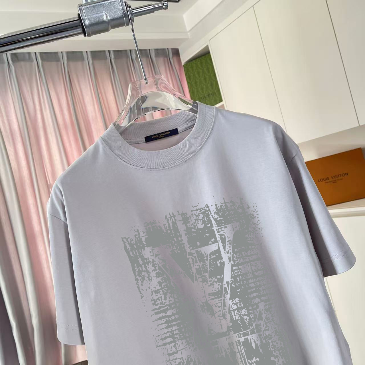 LuxluxHouse Best Quality Clothes T-shirt Louis Vuitton