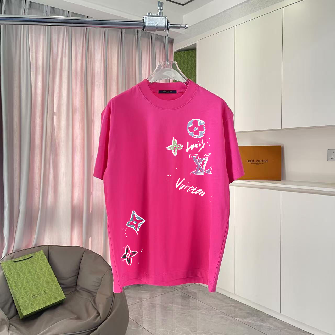 LuxluxHouse Best Quality Clothes T-shirt Louis Vuitton