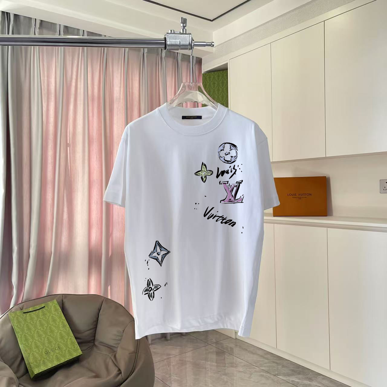 LuxluxHouse Best Quality Clothes T-shirt Louis Vuitton
