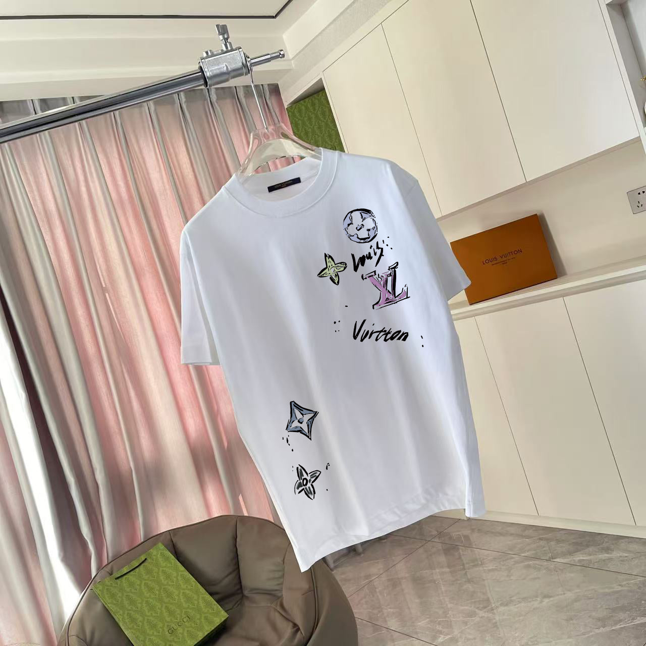 LuxluxHouse Best Quality Clothes T-shirt Louis Vuitton
