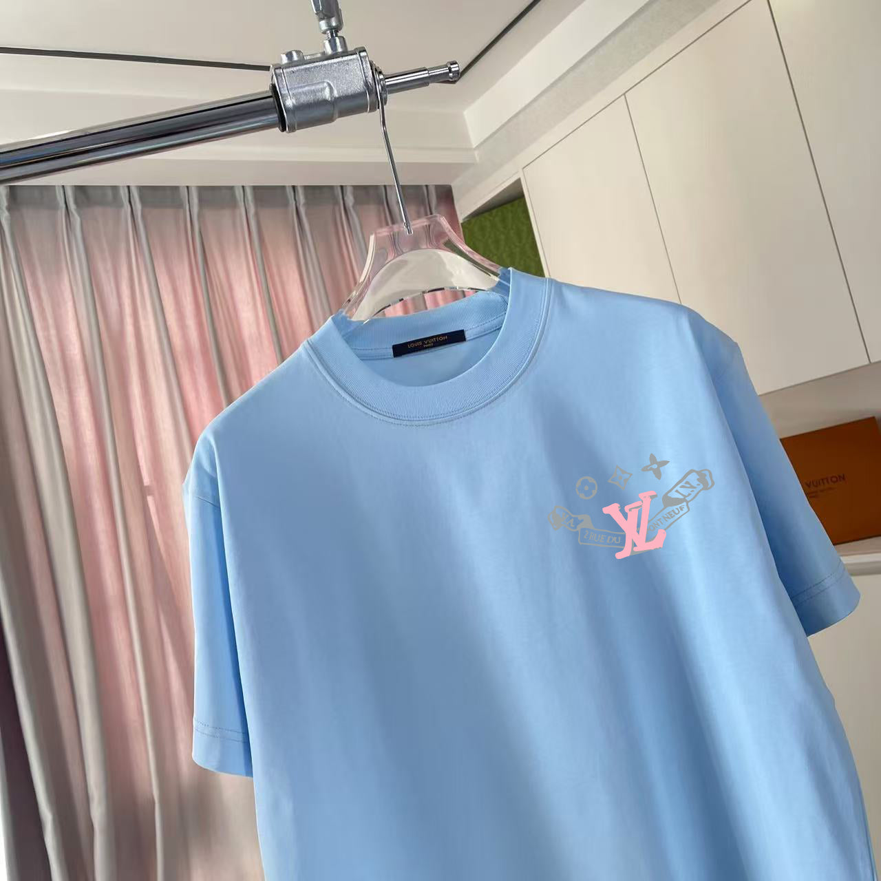LuxluxHouse Best Quality Clothes T-shirt Louis Vuitton