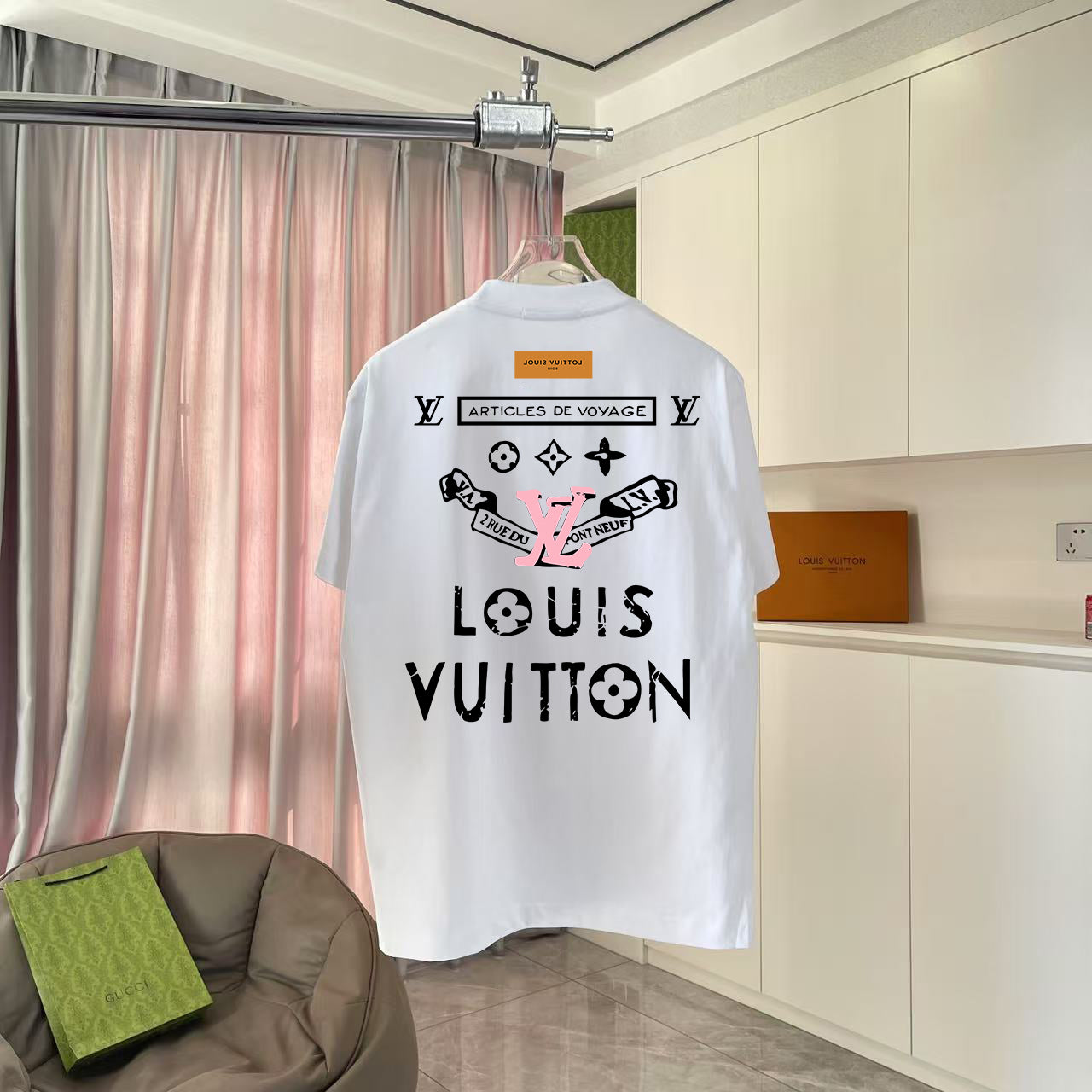 LuxluxHouse Best Quality Clothes T-shirt Louis Vuitton