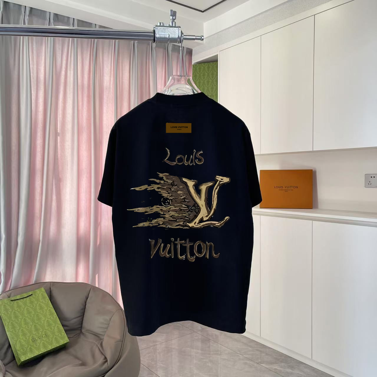 LuxluxHouse Best Quality Clothes T-shirt Louis Vuitton