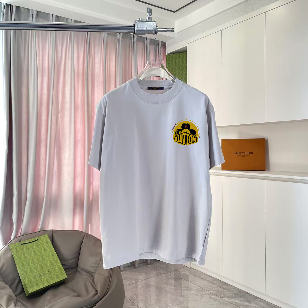 LuxluxHouse Best Quality Clothes T-shirt Louis Vuitton