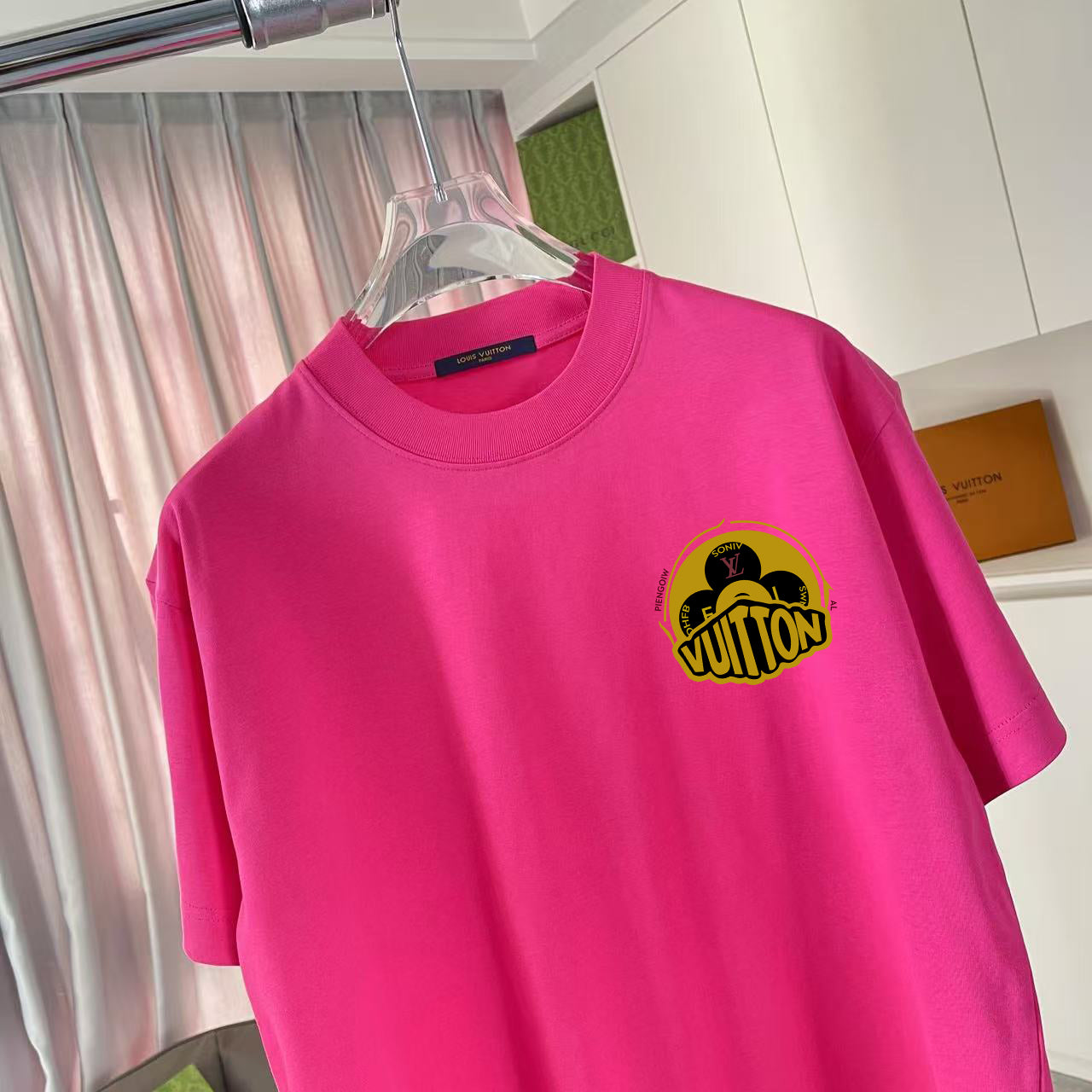 LuxluxHouse Best Quality Clothes T-shirt Louis Vuitton