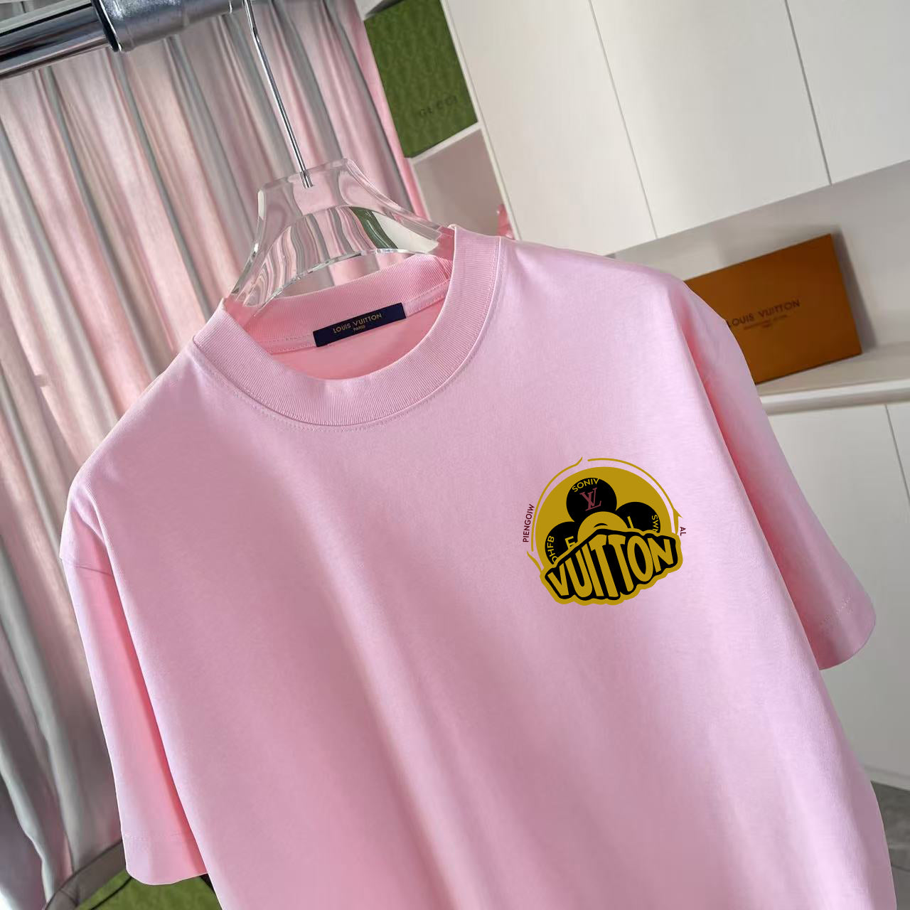 LuxluxHouse Best Quality Clothes T-shirt Louis Vuitton