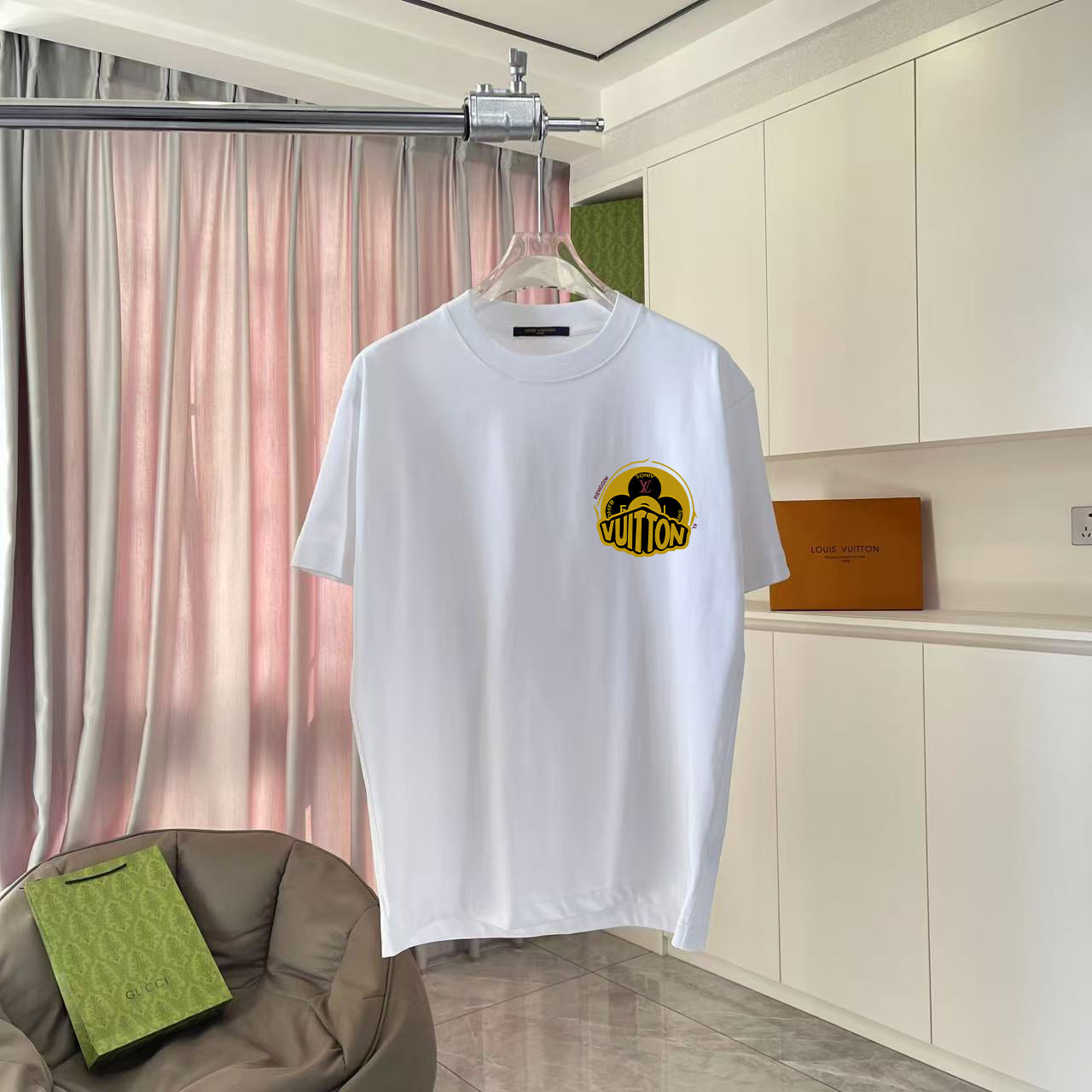 LuxluxHouse Best Quality Clothes T-shirt Louis Vuitton