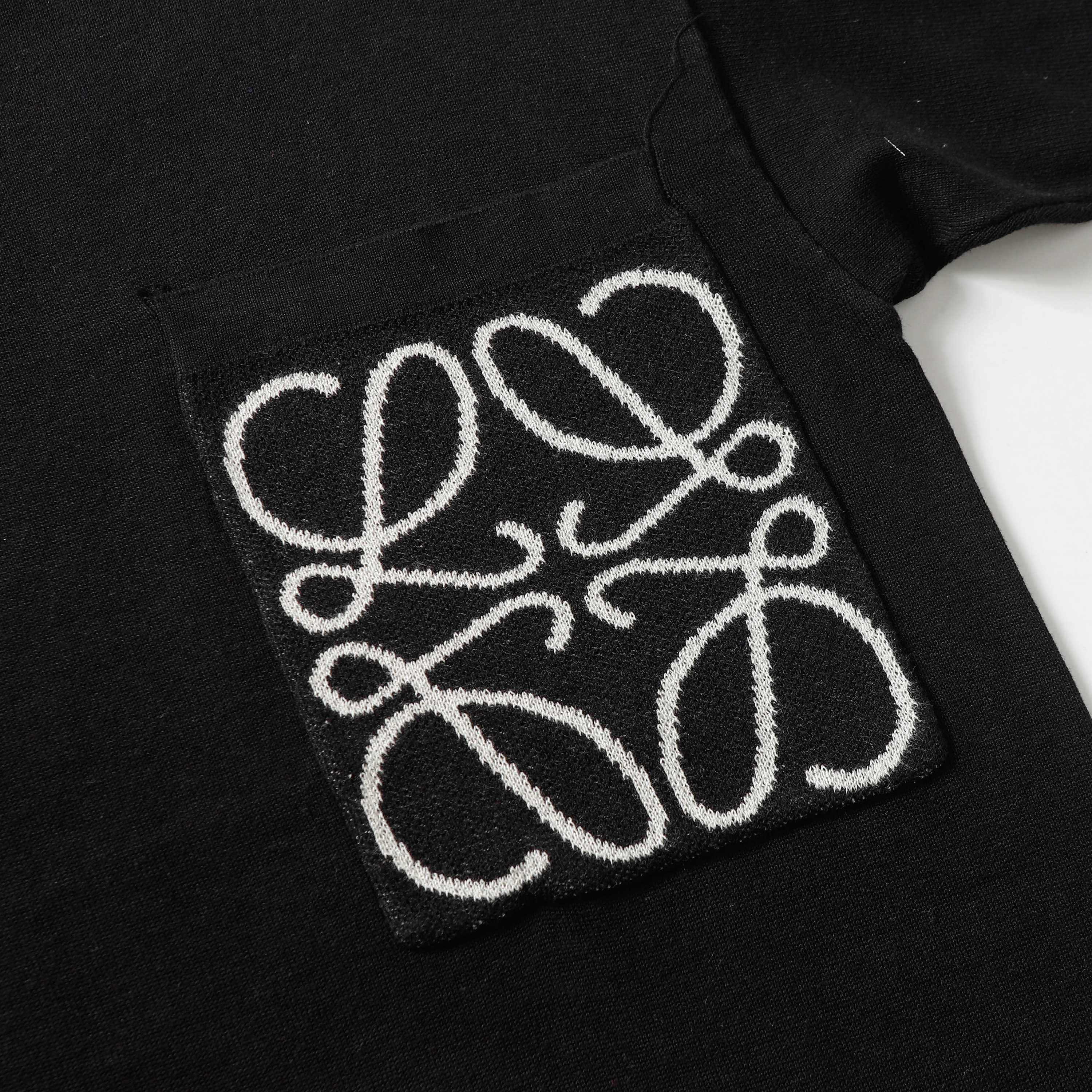 LuxluxHouse Best Quality Clothes T-shirt Loewe