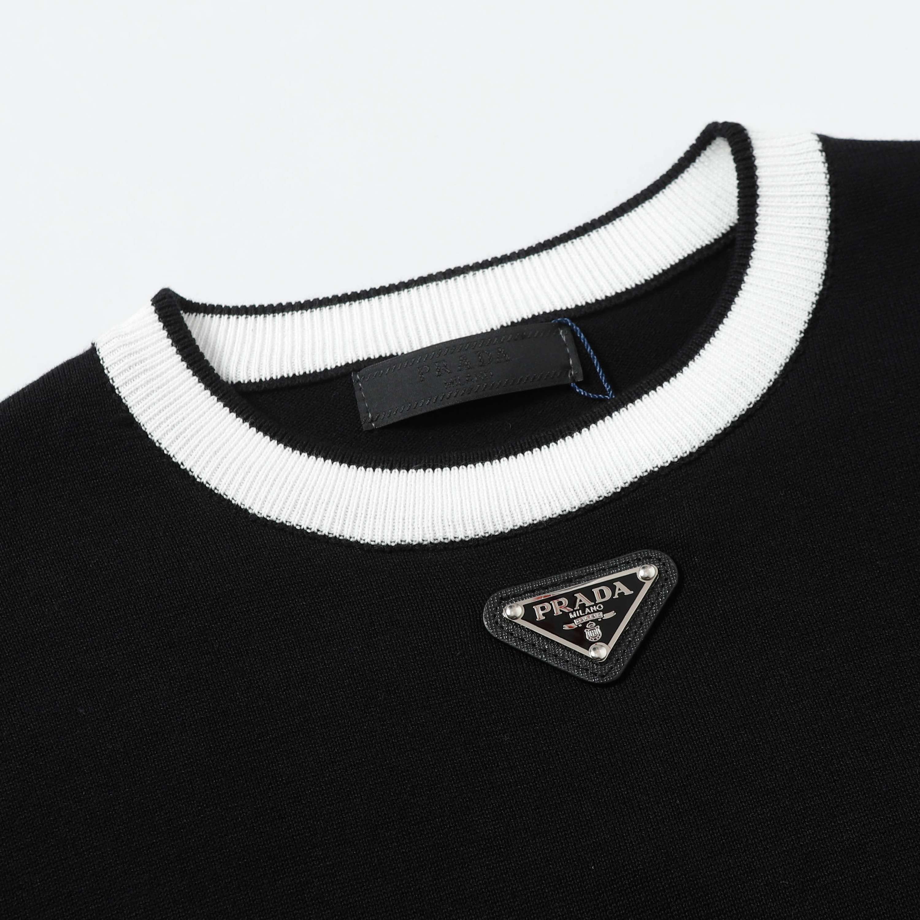 LuxluxHouse Best Quality Clothes T-shirt Prada
