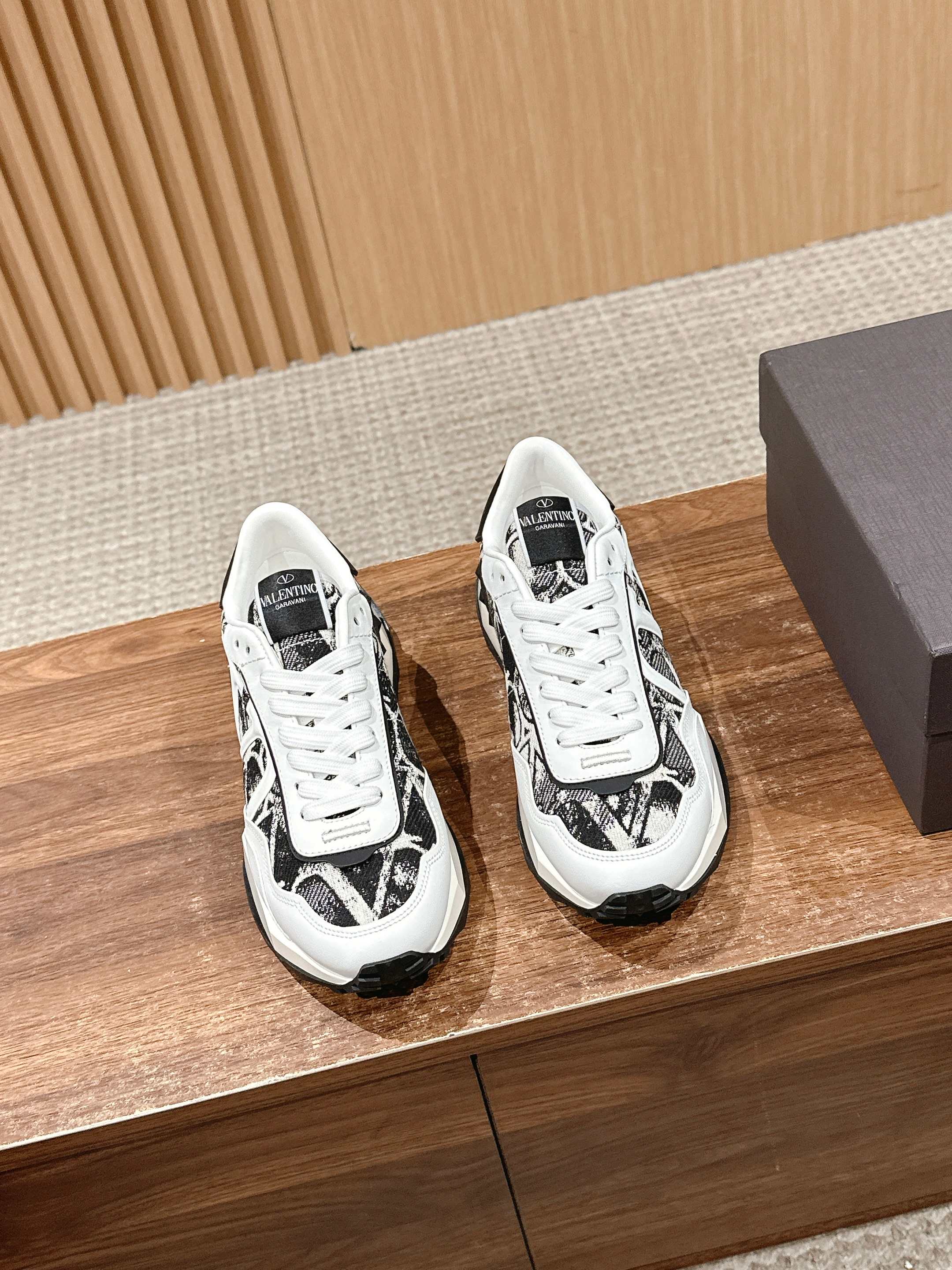 LuxluxHouse Best Quality Valentino Women Shoes