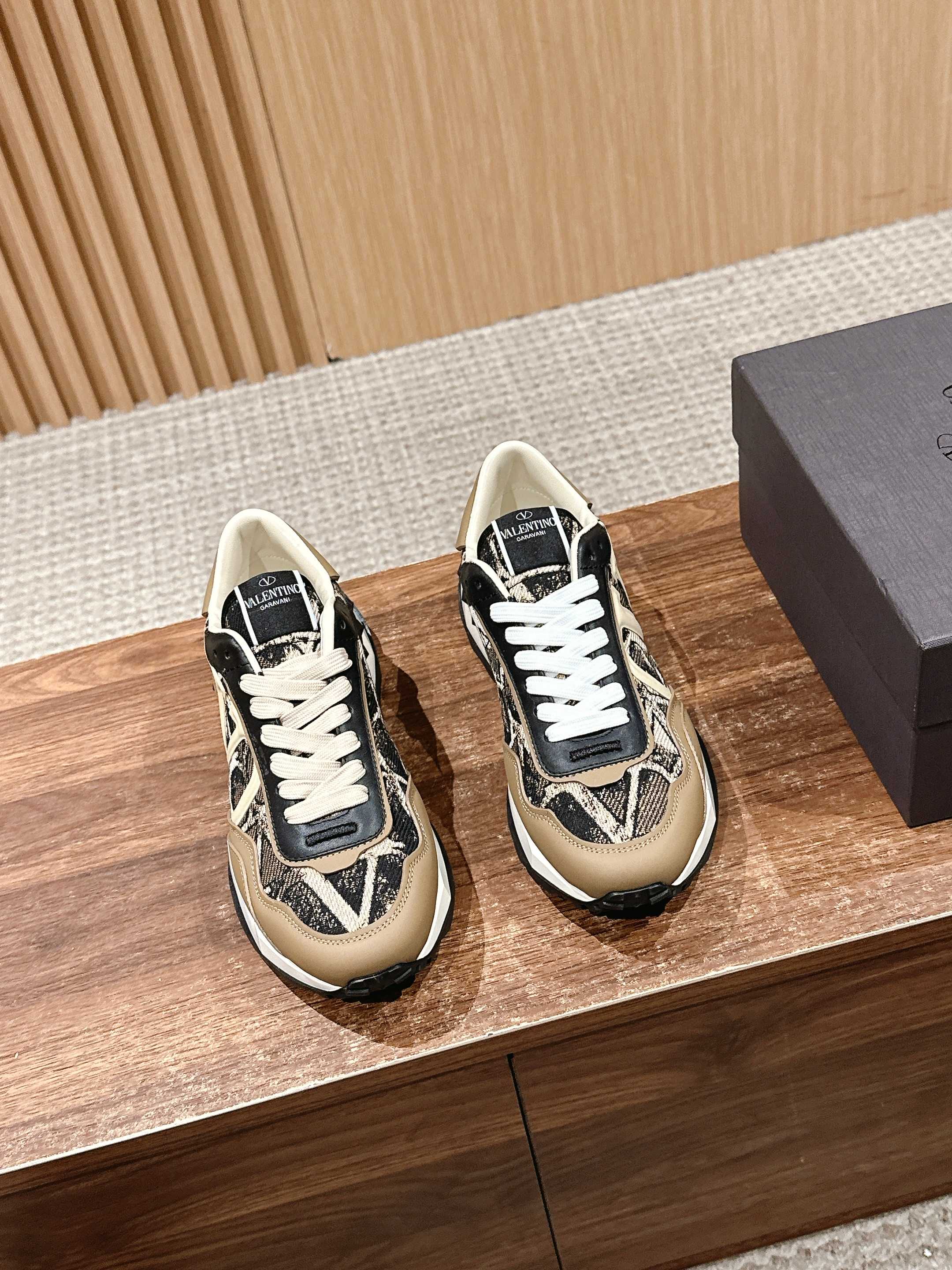 LuxluxHouse Best Quality Valentino Women Shoes