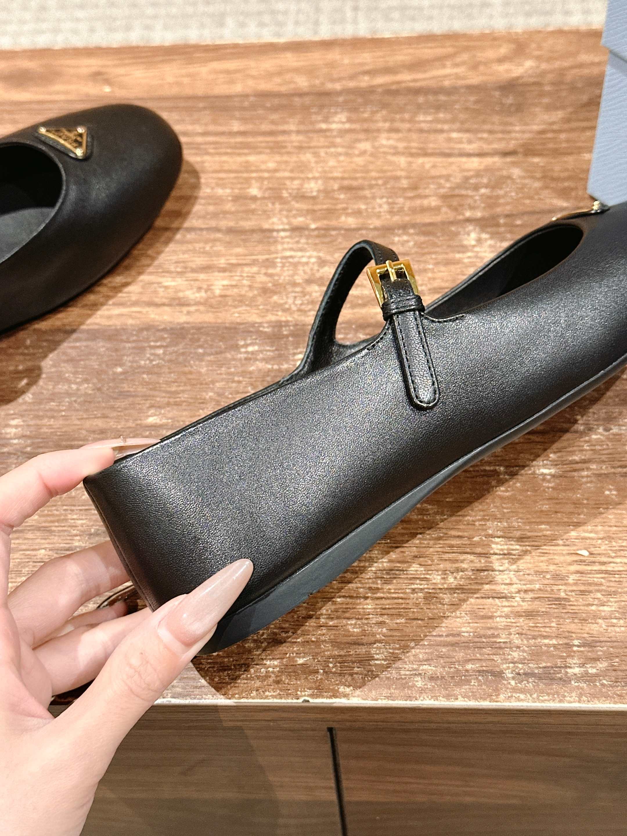 LuxluxHouse Best Quality Women Shoes Prada