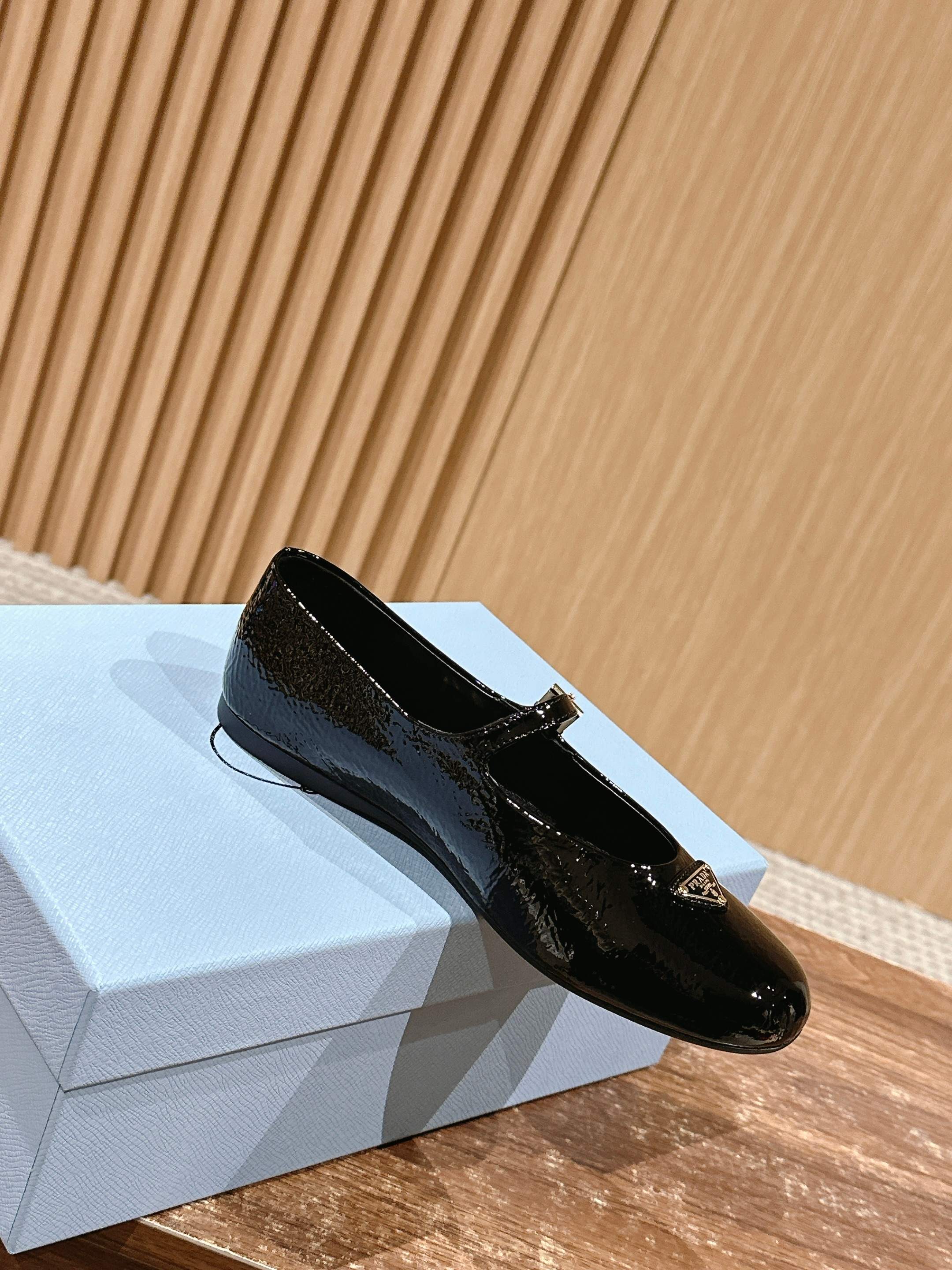 LuxluxHouse Best Quality Women Shoes Prada