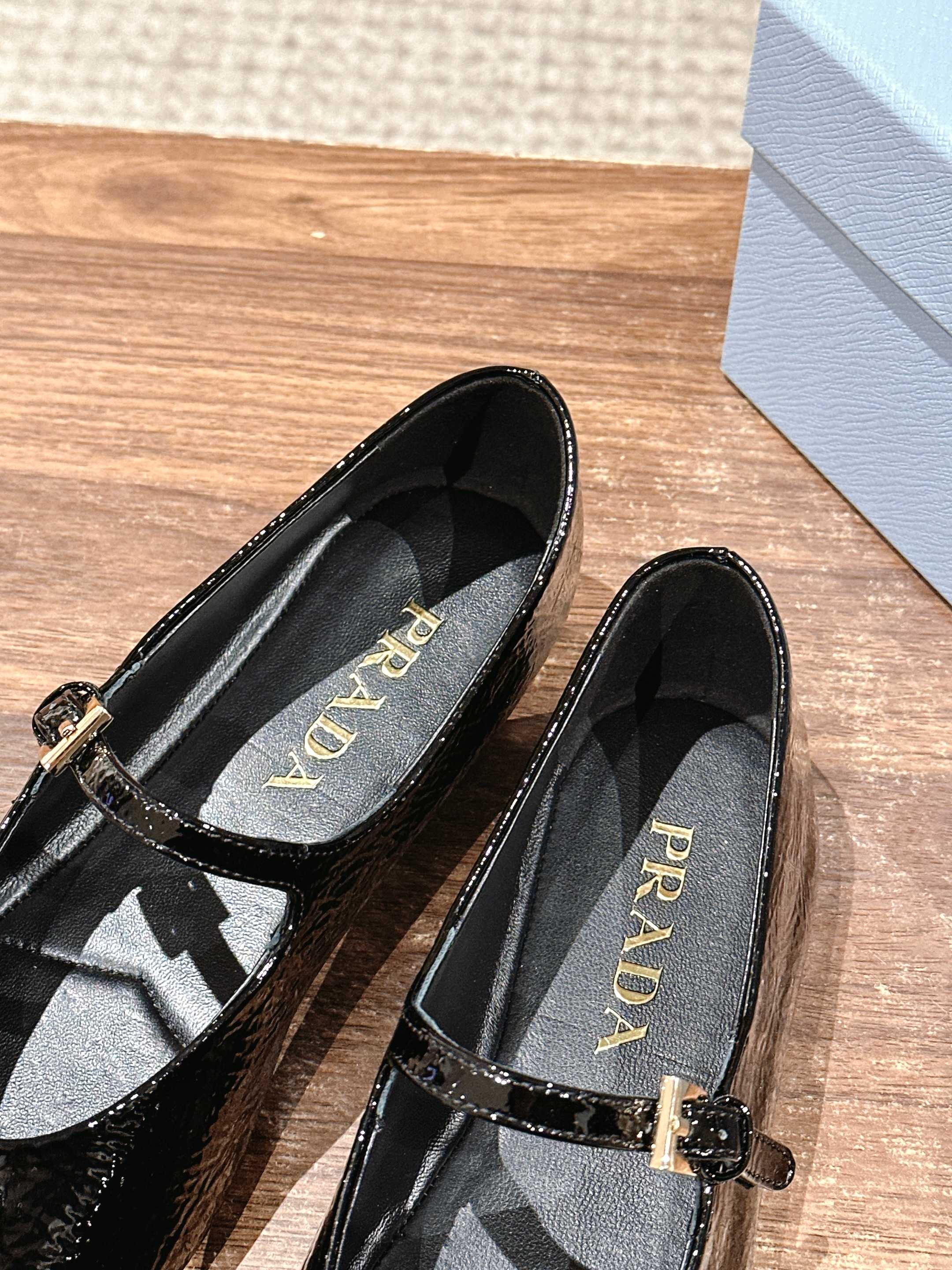 LuxluxHouse Best Quality Women Shoes Prada