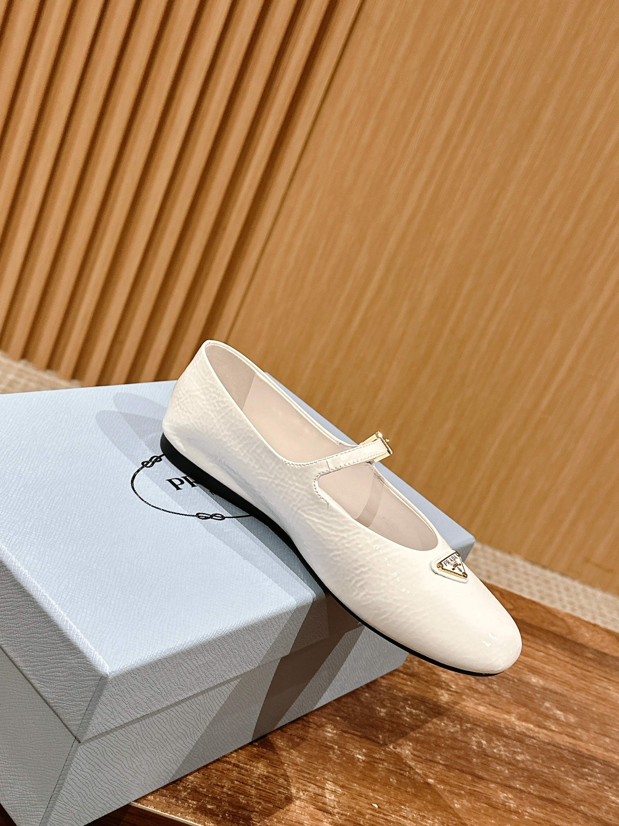 LuxluxHouse Best Quality Women Shoes Prada