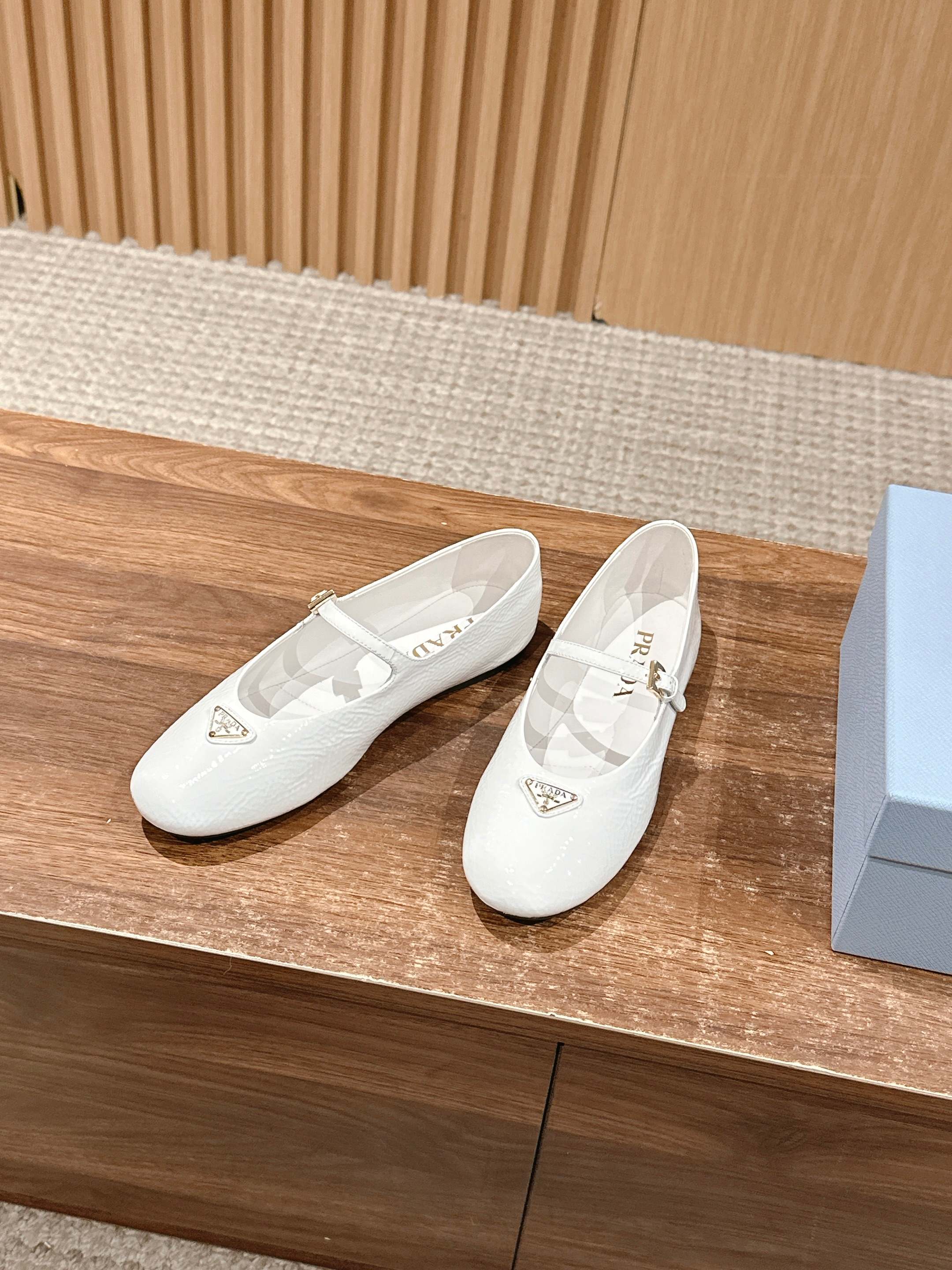 LuxluxHouse Best Quality Women Shoes Prada