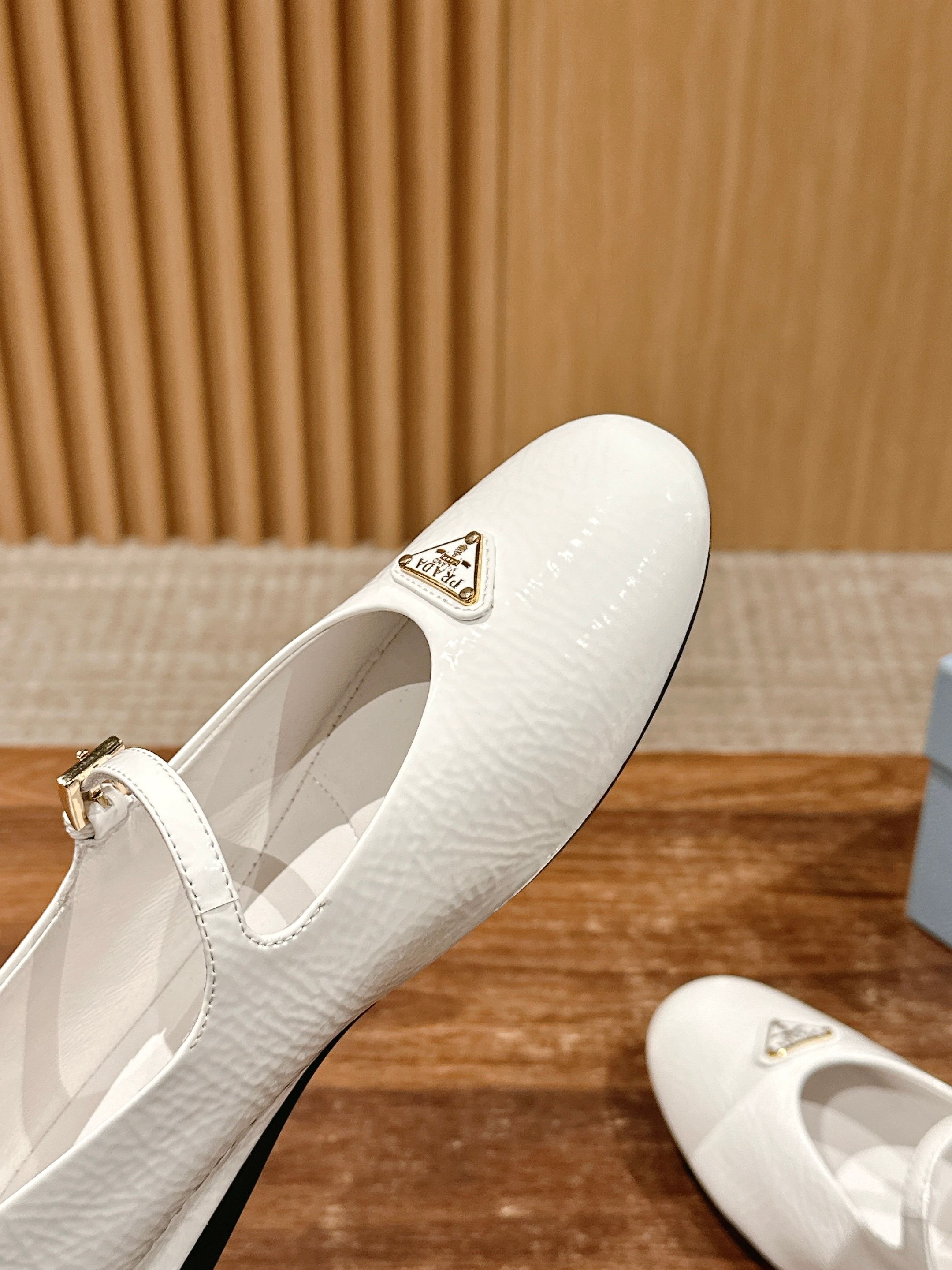 LuxluxHouse Best Quality Women Shoes Prada