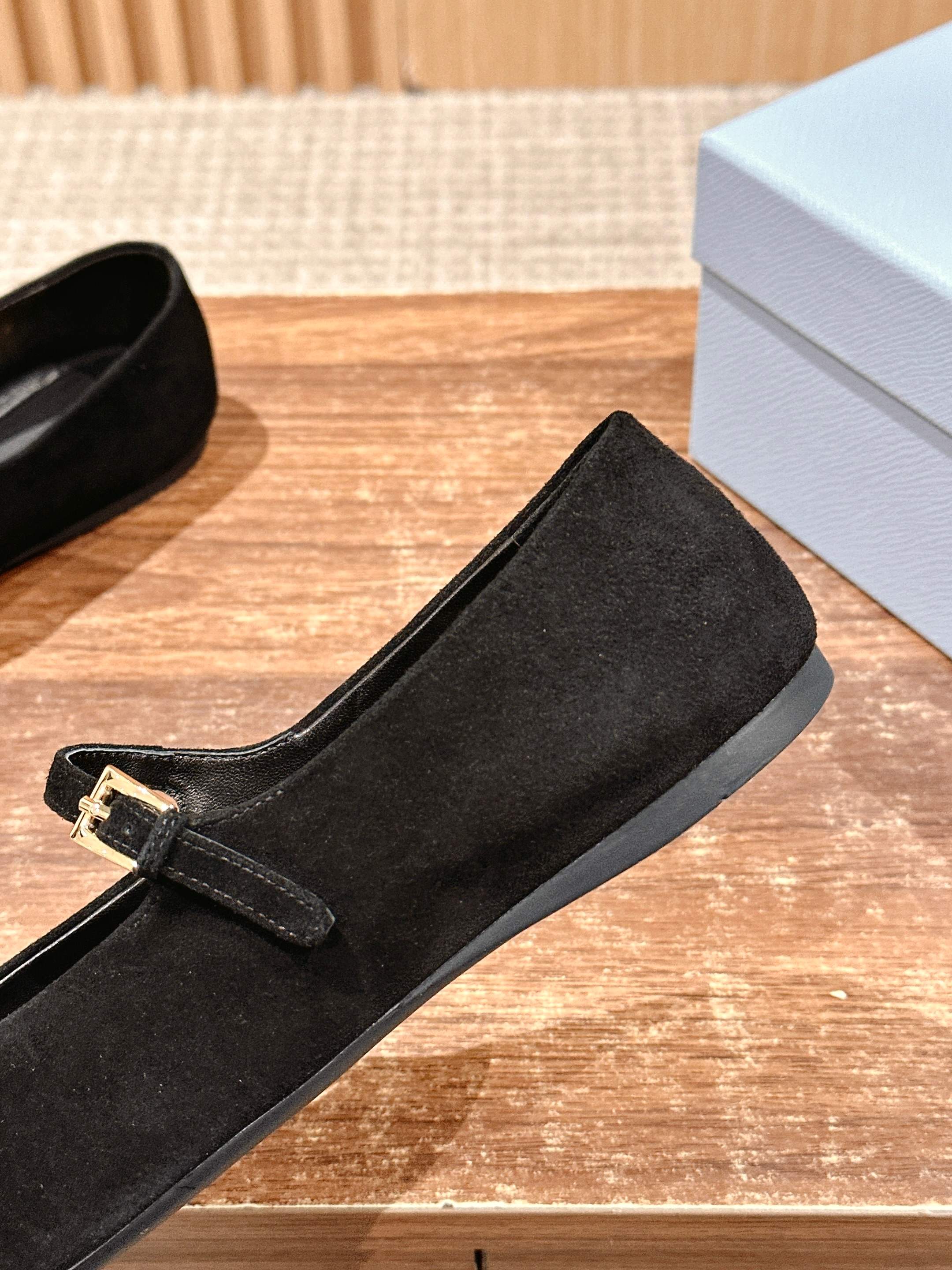 LuxluxHouse Best Quality Women Shoes Prada