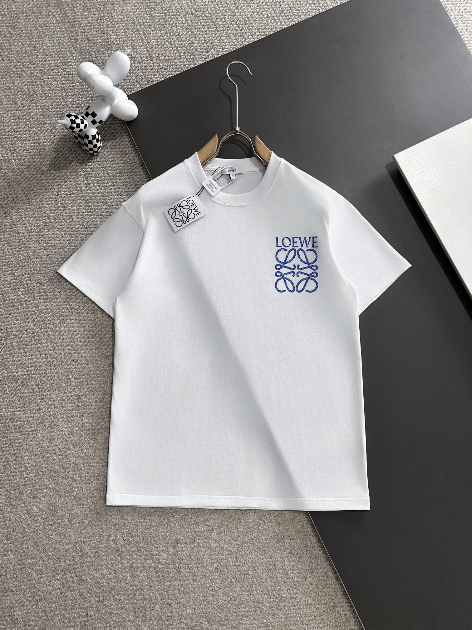 LuxluxHouse Best Quality Clothes T-shirt Loewe